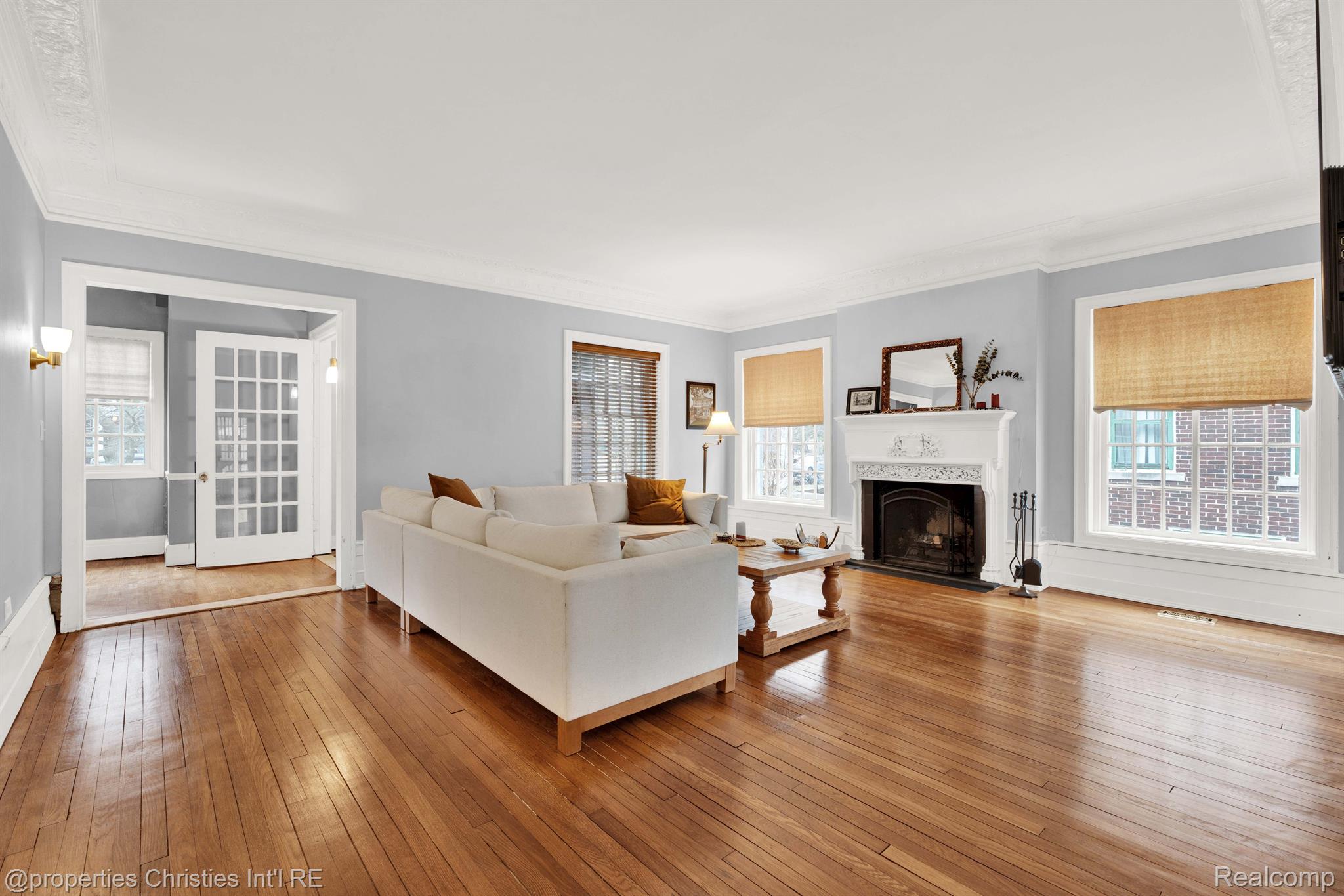 1935 Edison Street