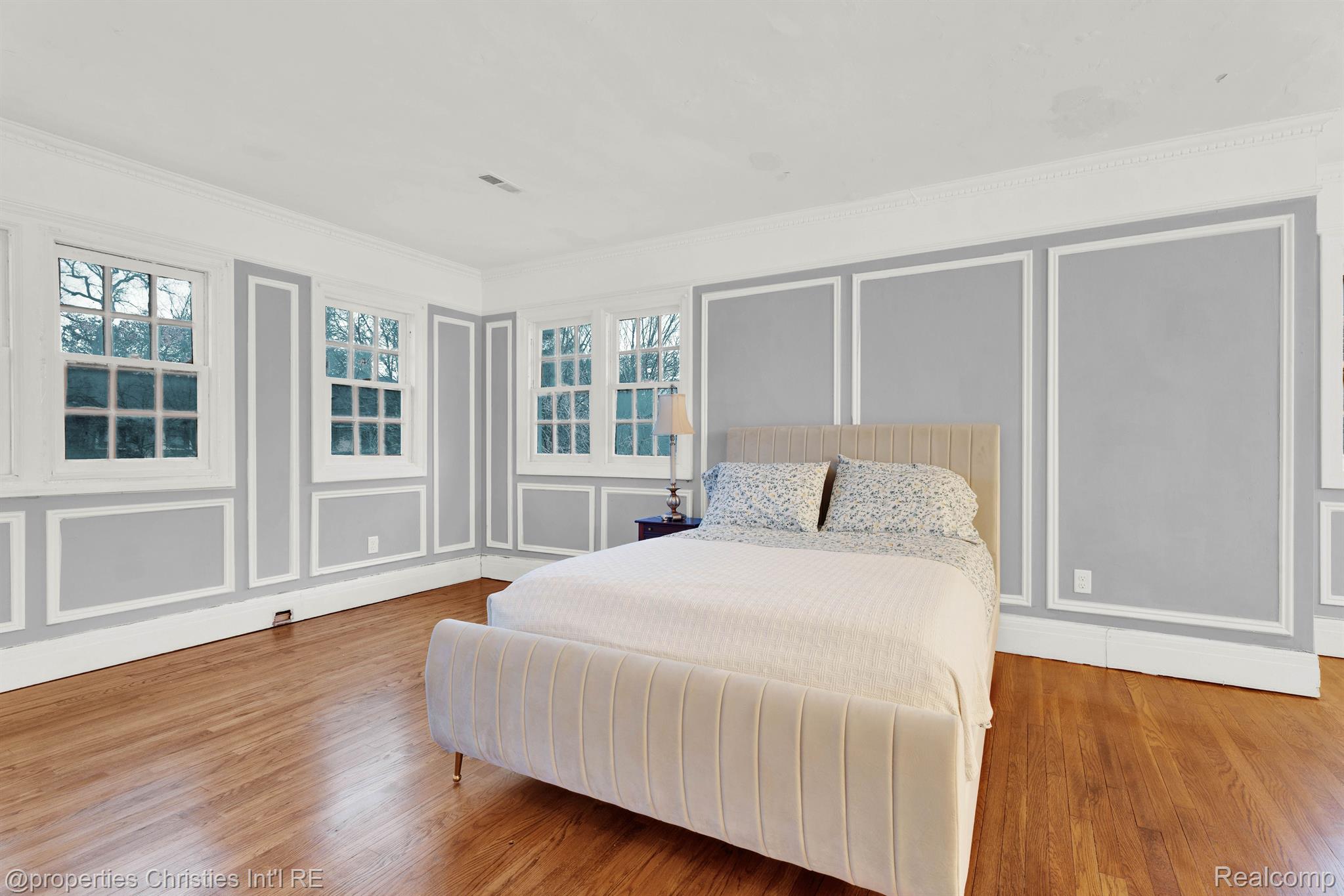 1935 Edison Street