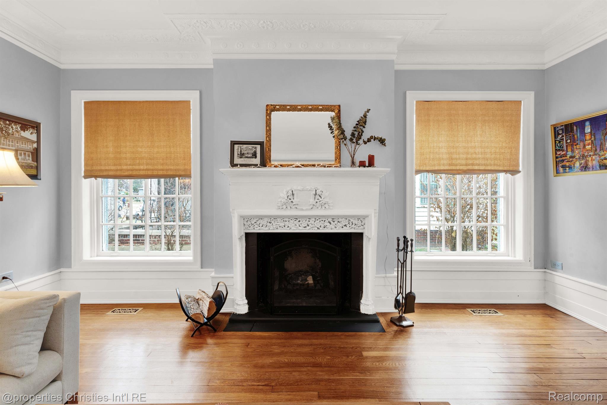 1935 Edison Street