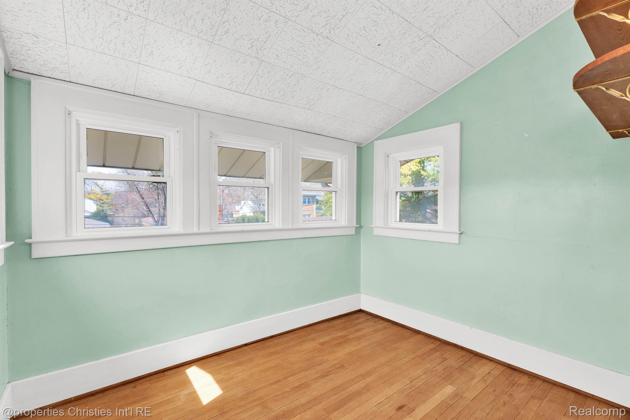 418 S Maple Avenue
