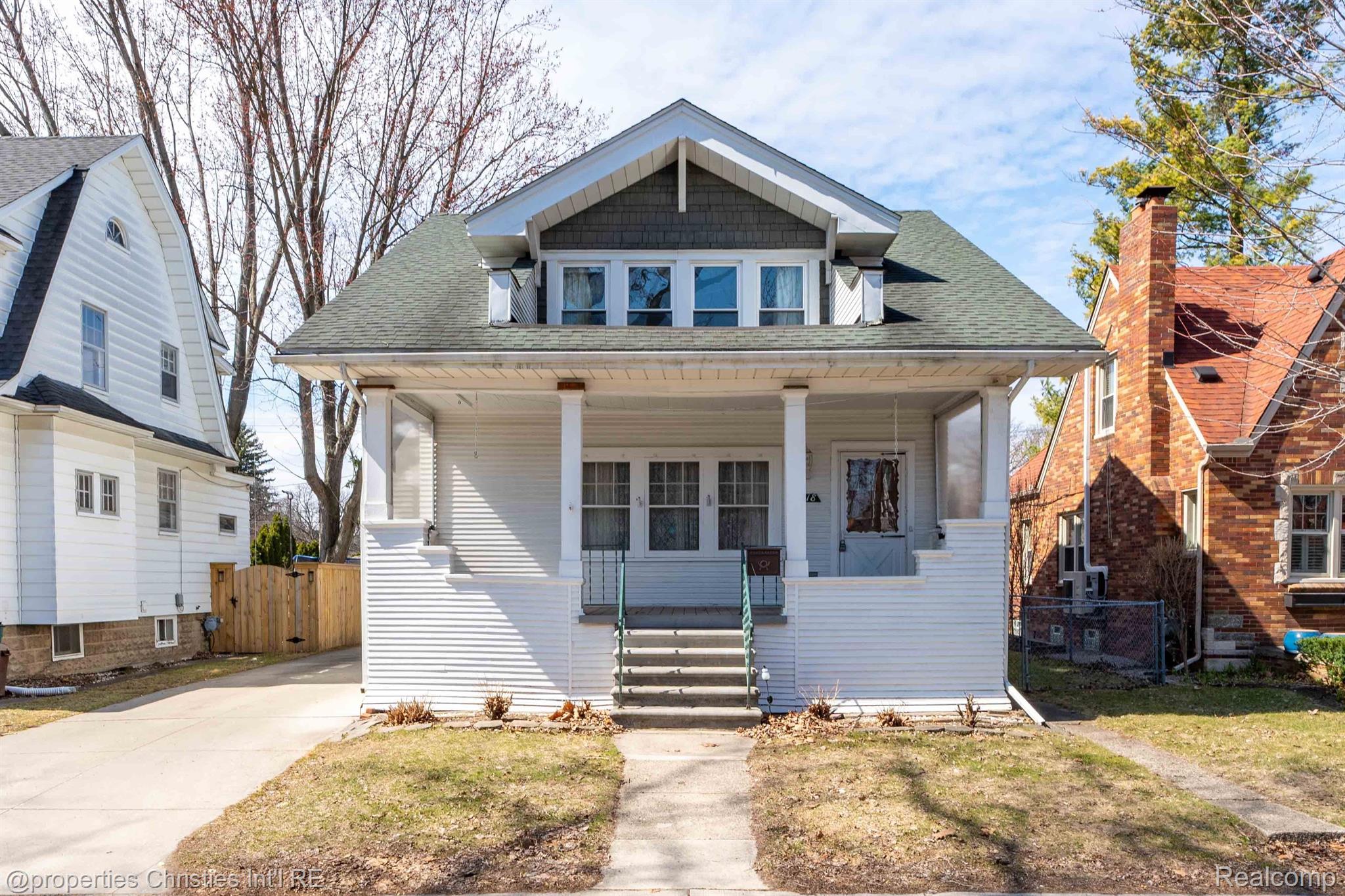 Front exterior in the 3-bedroom Bungalow home for sale at 418 S Maple Avenue, Royal Oak City, MI, listed by SK Group