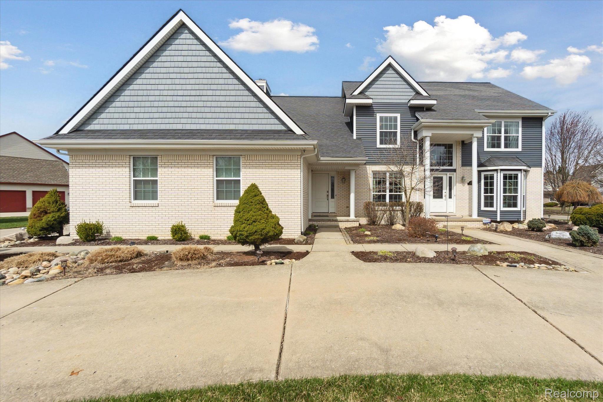 2897 TREYBURN LN