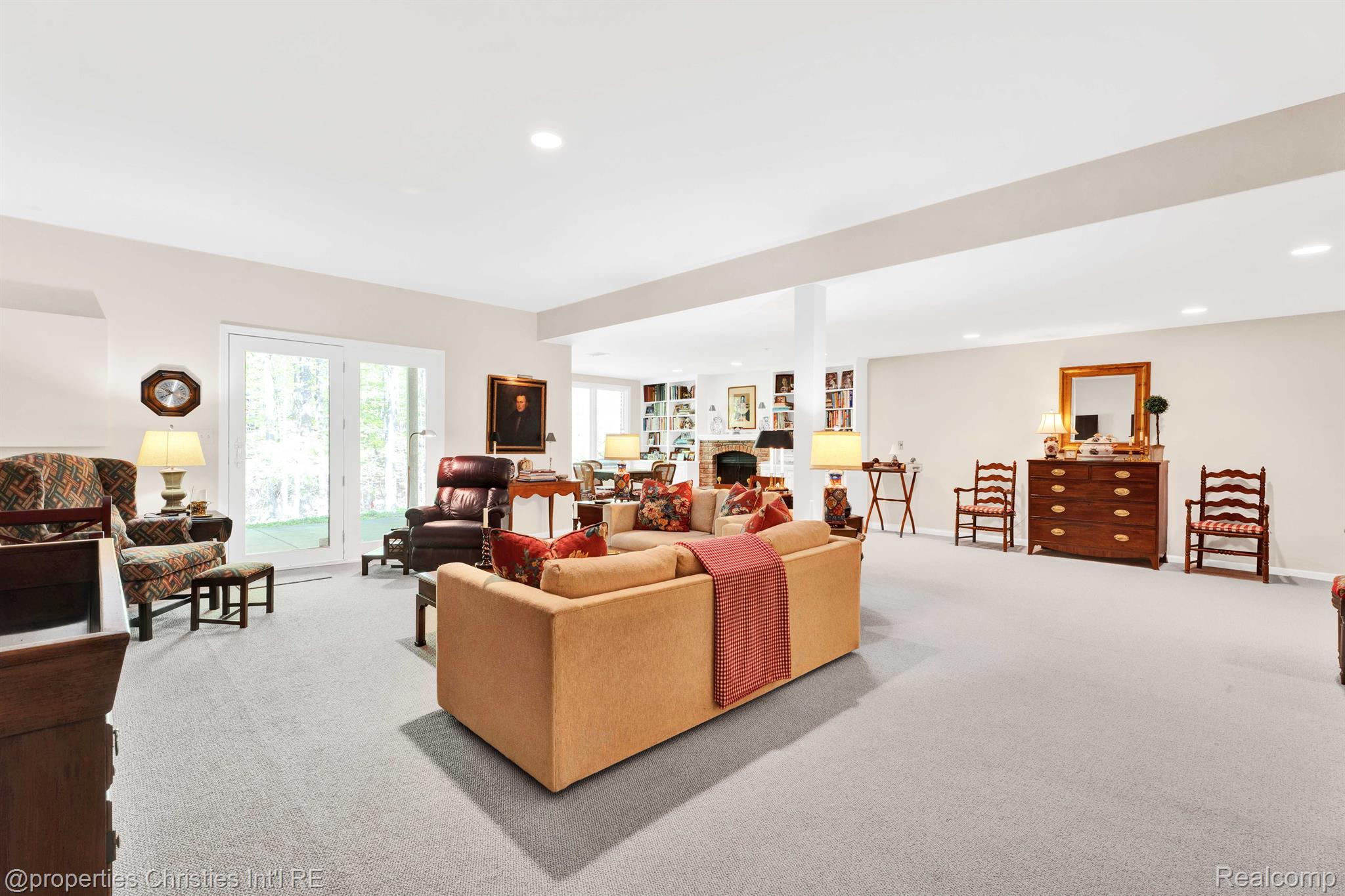 22366 VALLEY OAKS Drive