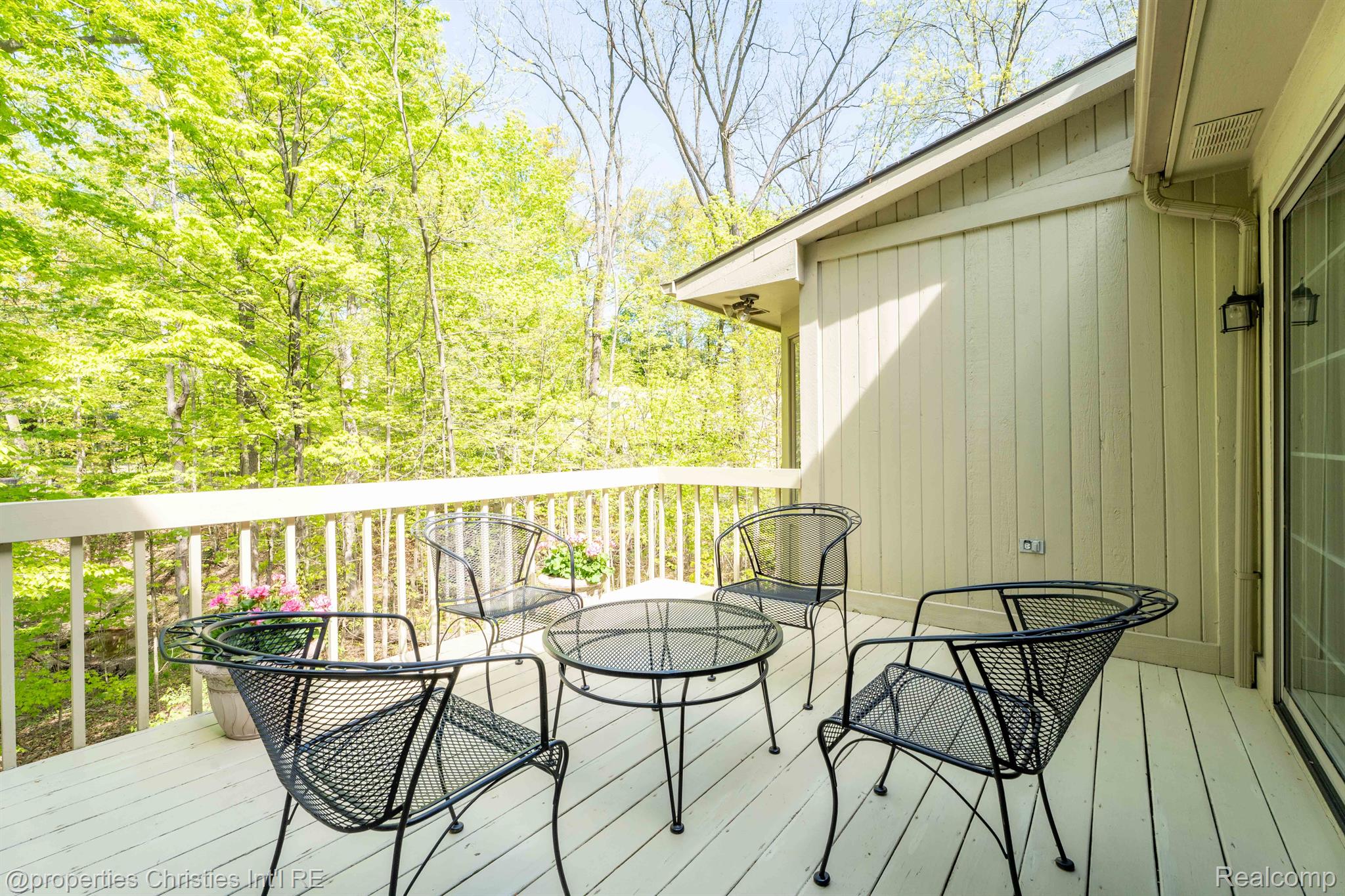 22366 VALLEY OAKS Drive