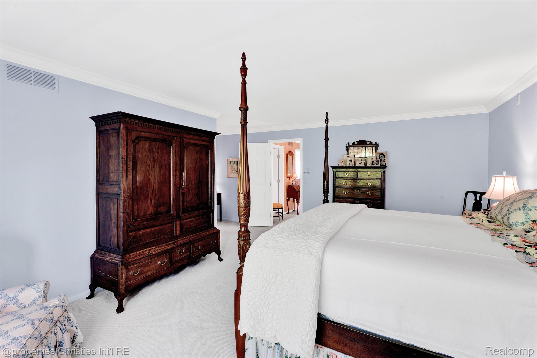 22366 VALLEY OAKS Drive