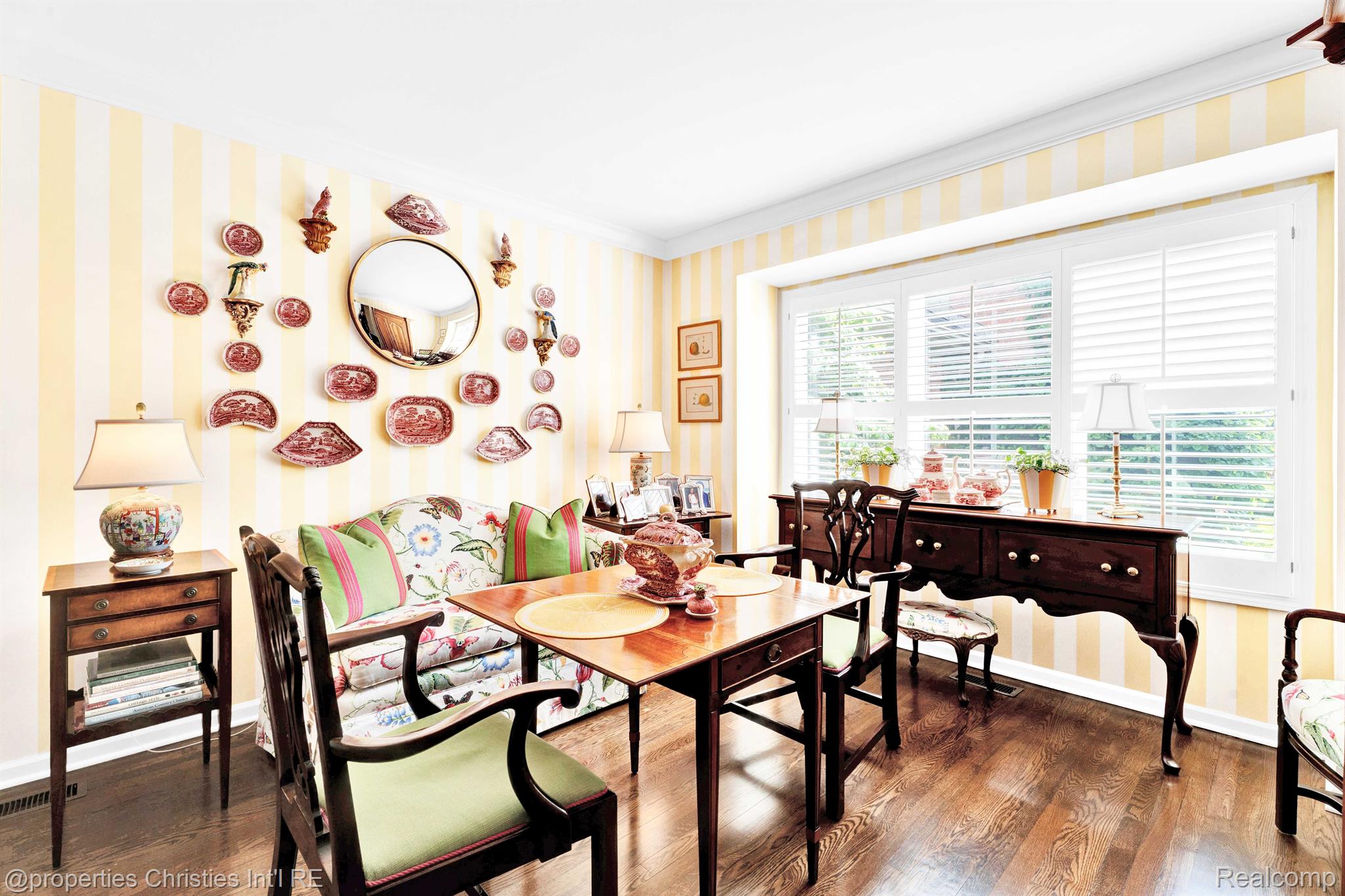 22366 VALLEY OAKS Drive