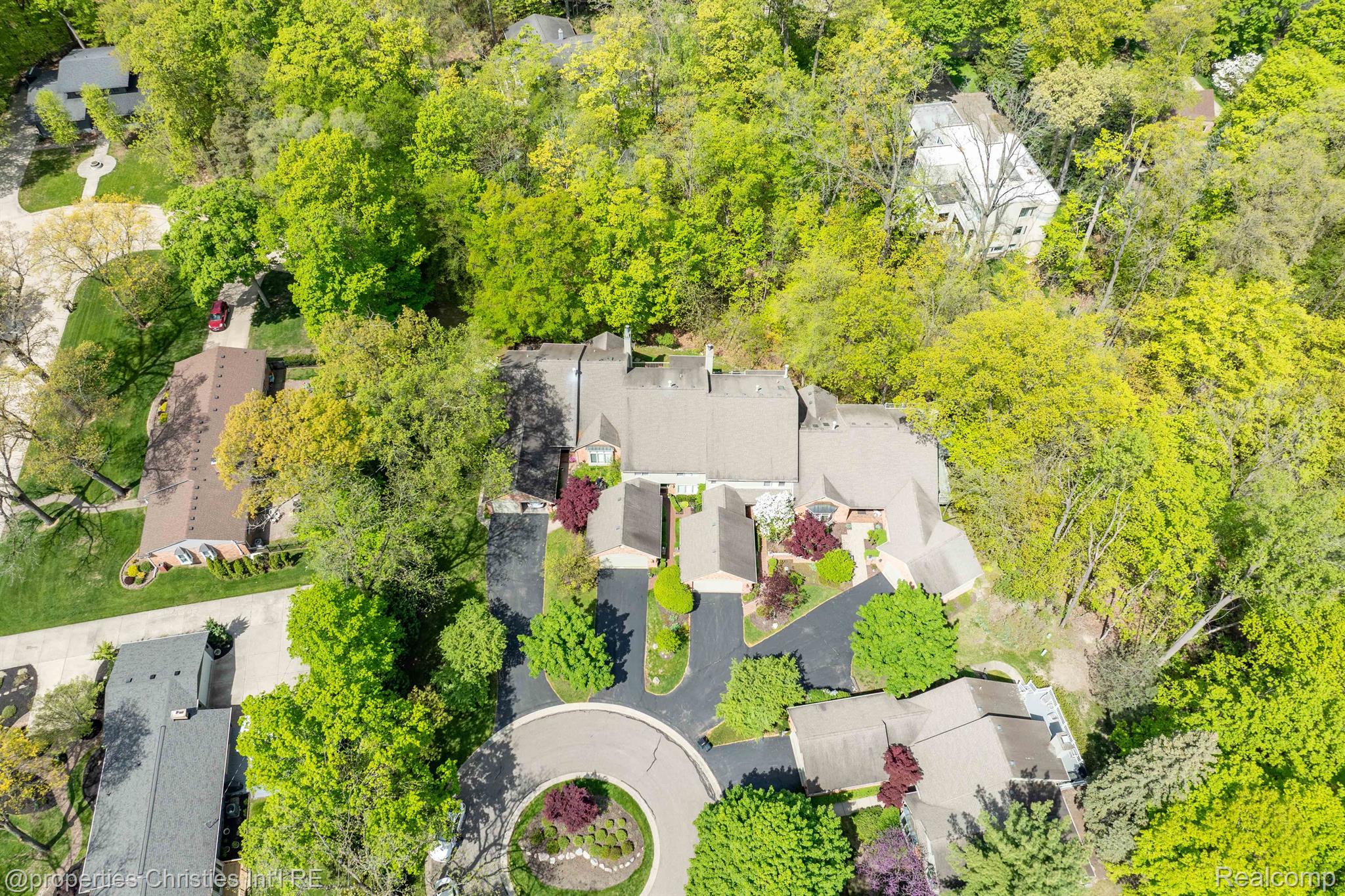 22366 VALLEY OAKS Drive