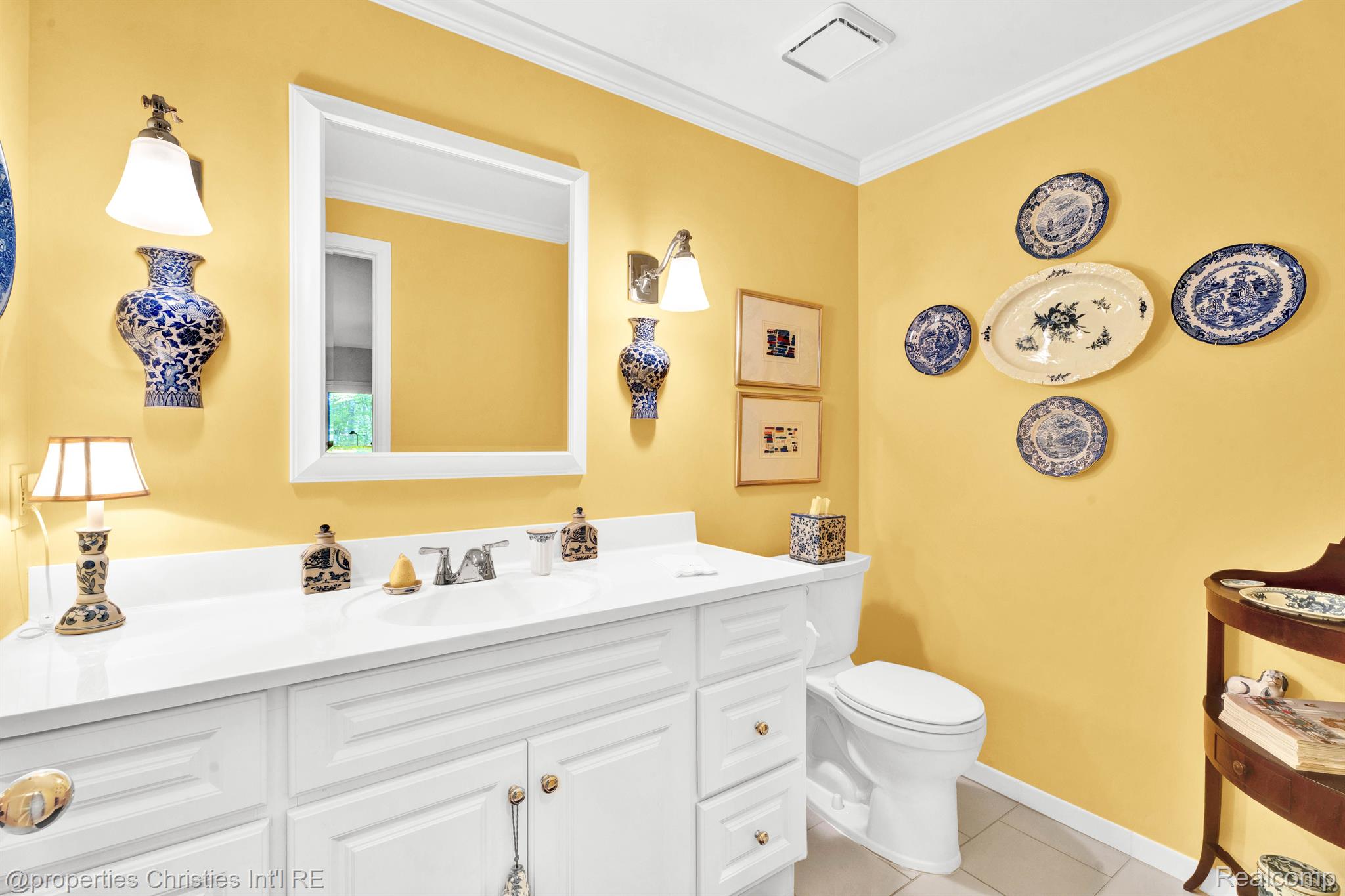 22366 VALLEY OAKS Drive