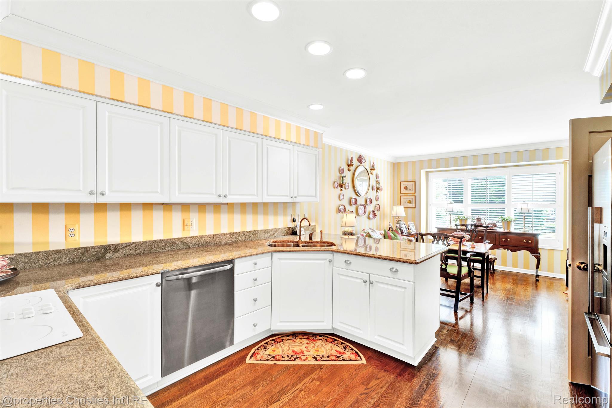 22366 VALLEY OAKS Drive