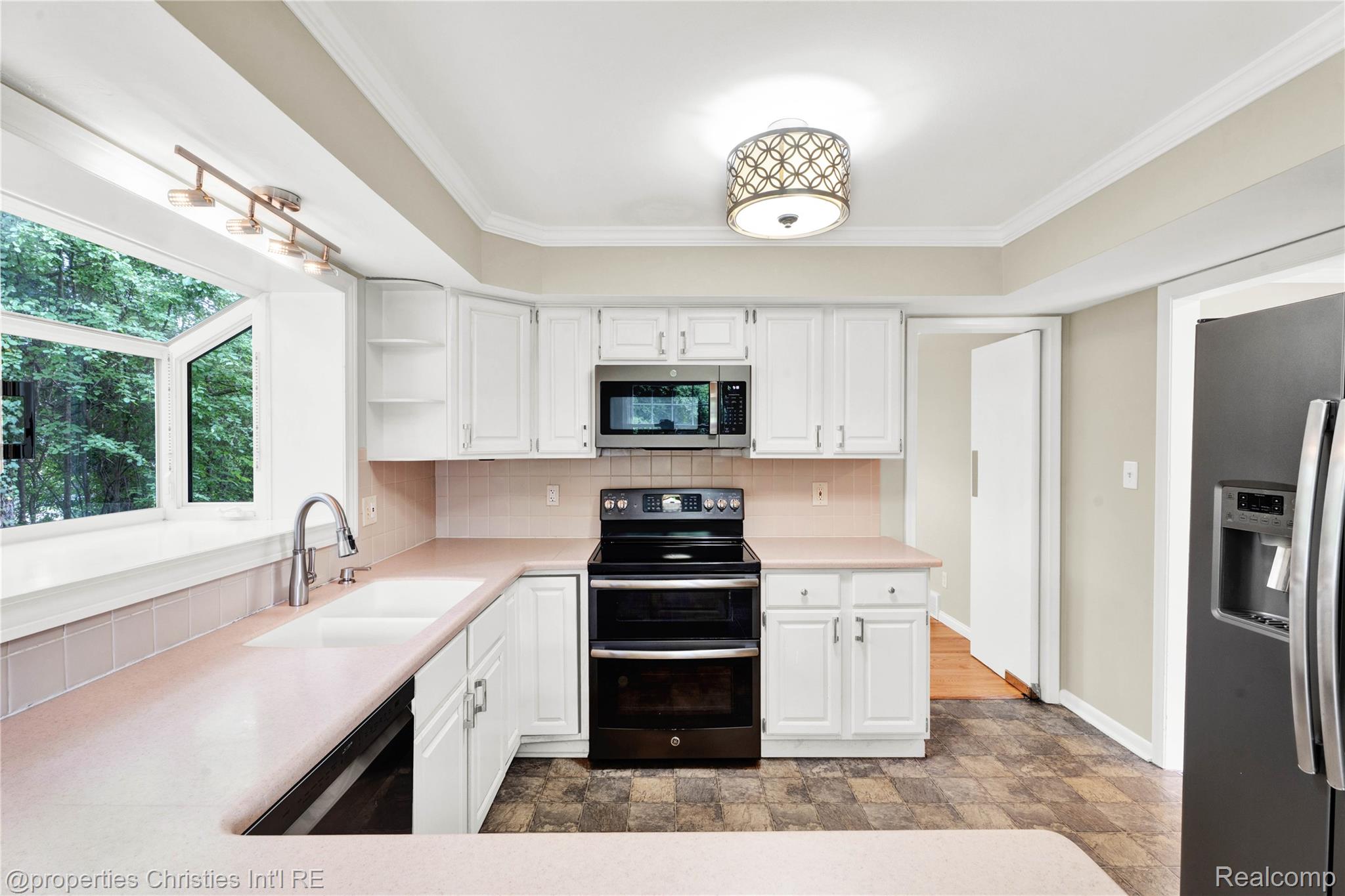4770 Hedgewood Drive