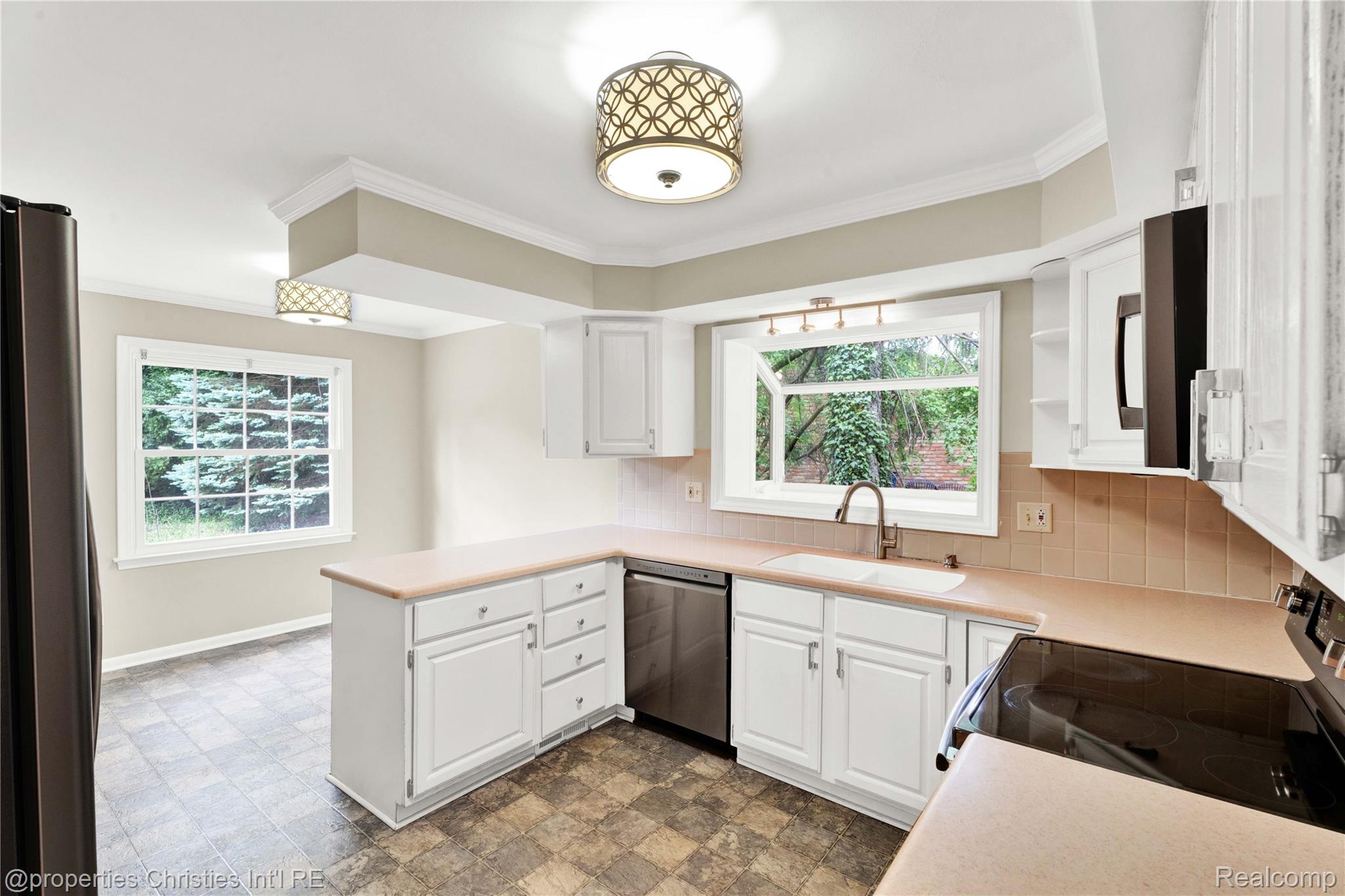 4770 Hedgewood Drive