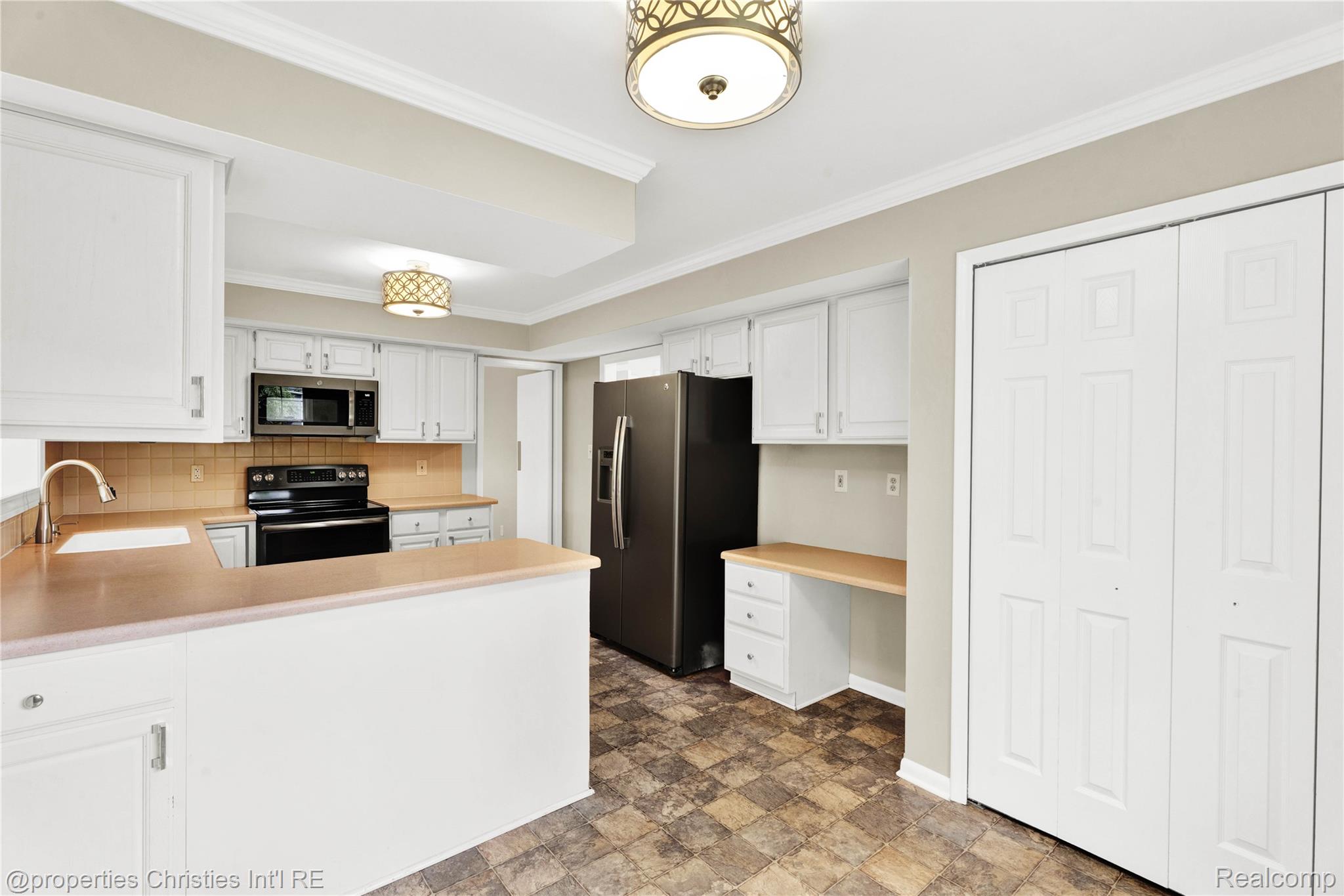 4770 Hedgewood Drive