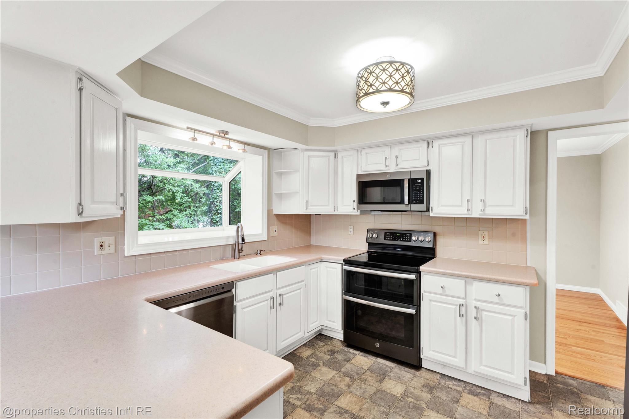 4770 Hedgewood Drive