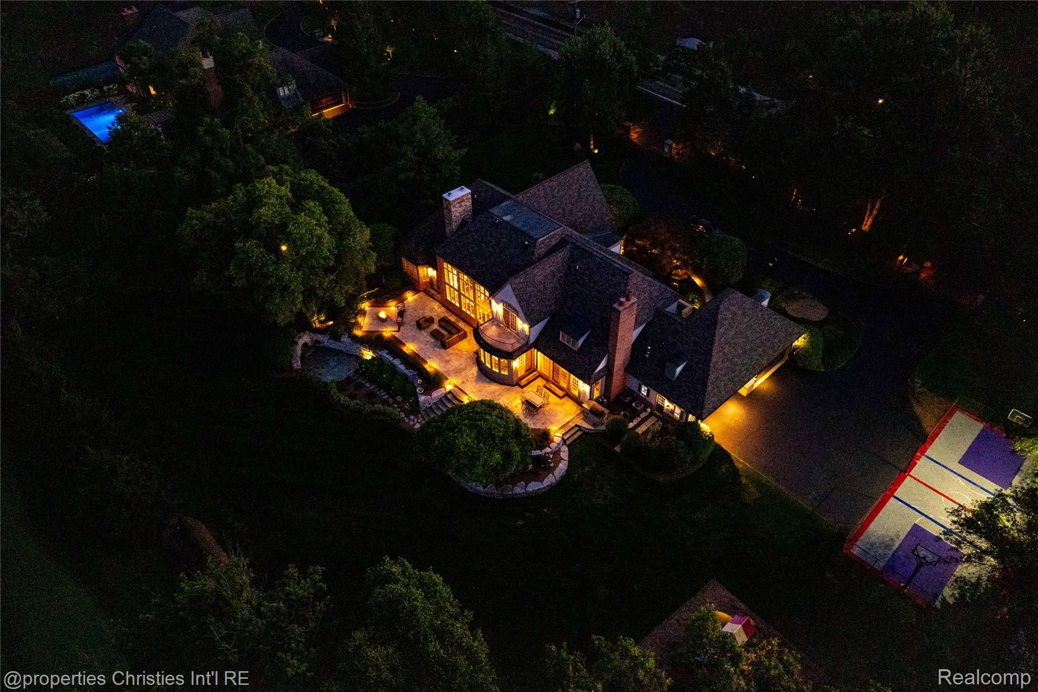 3715 Lahser Road