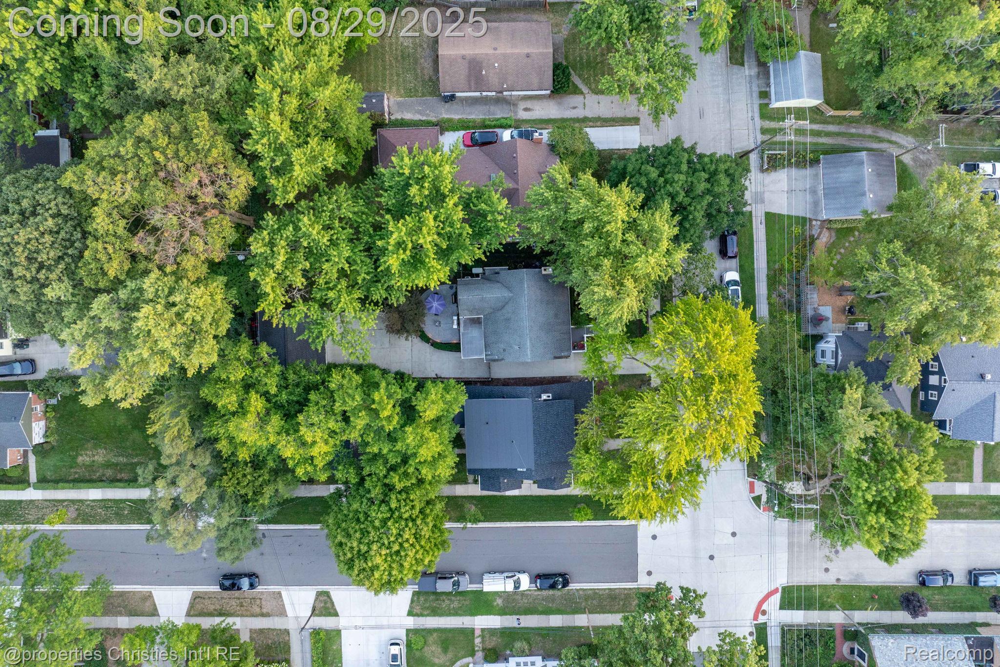 607 Knowles Street