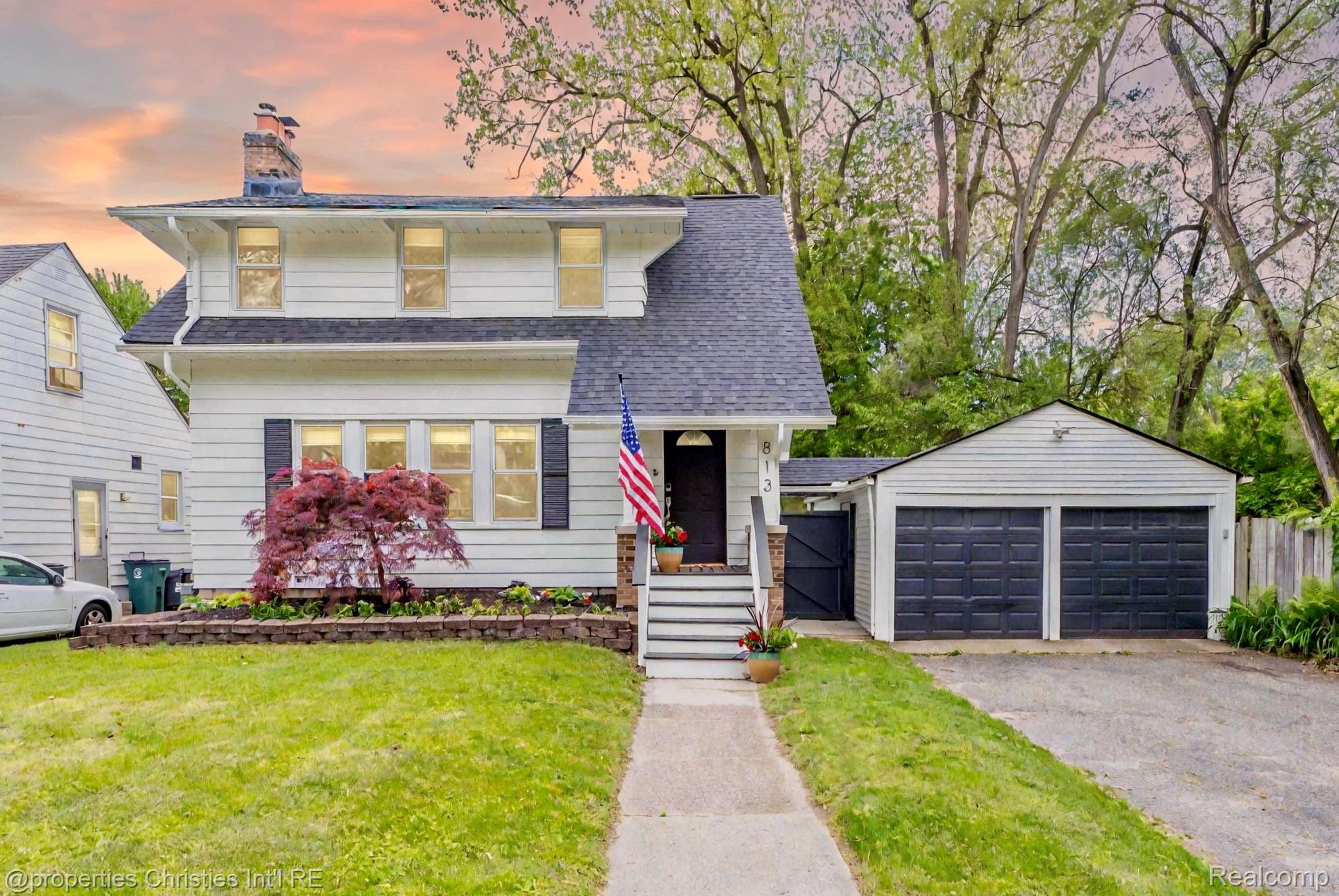 813 Catalpa Drive