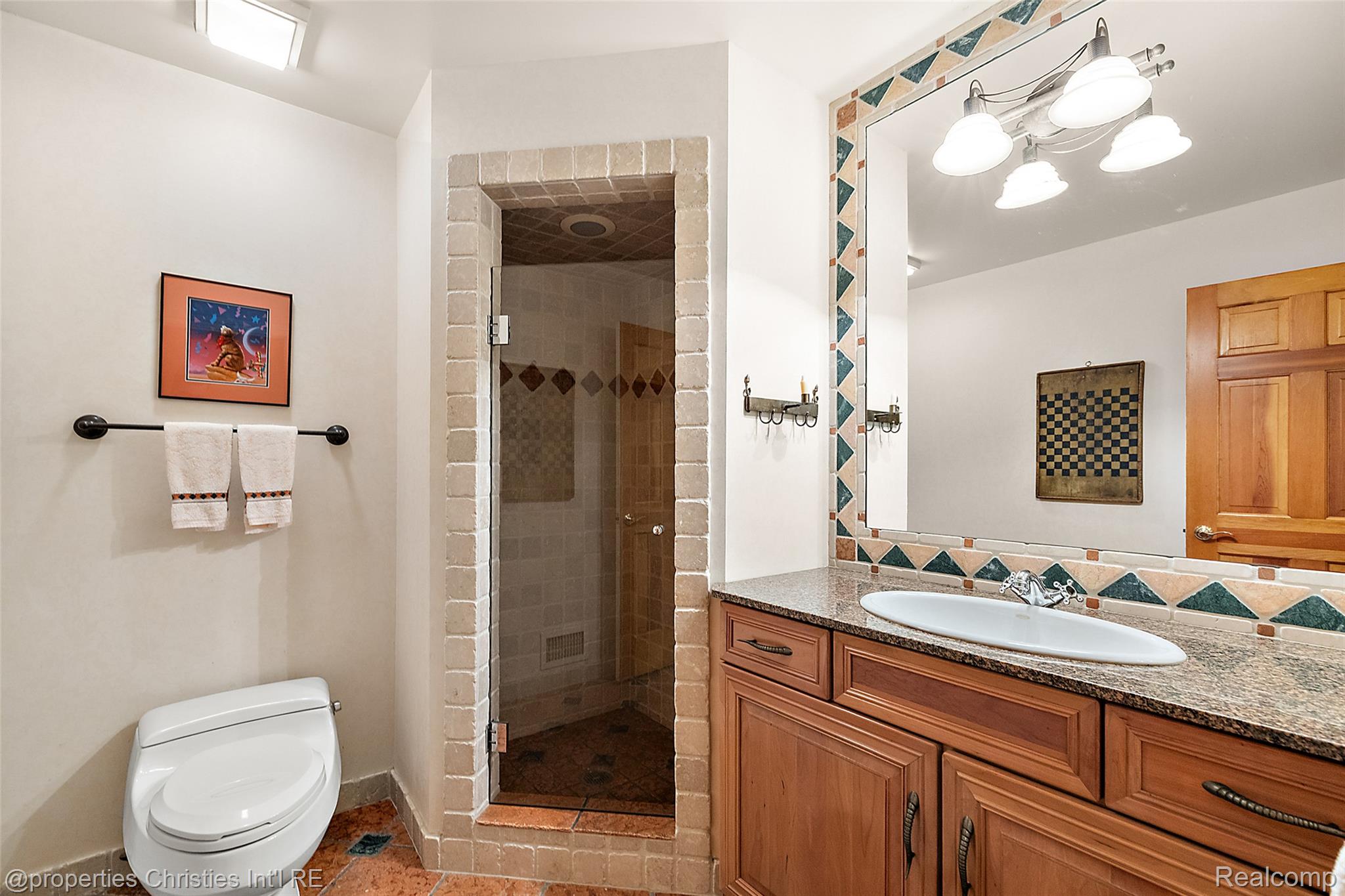 633 Hawthorne Street