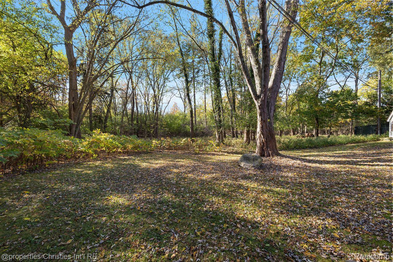 633 Hawthorne Street