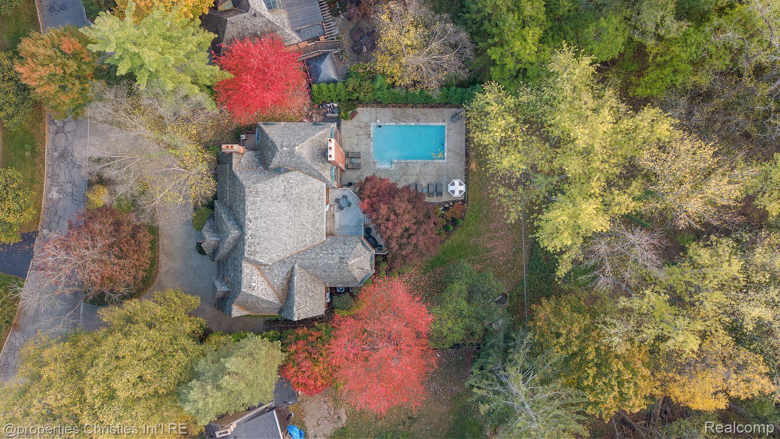 633 Hawthorne Street