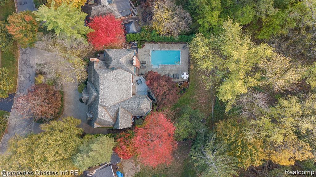 633 Hawthorne Street