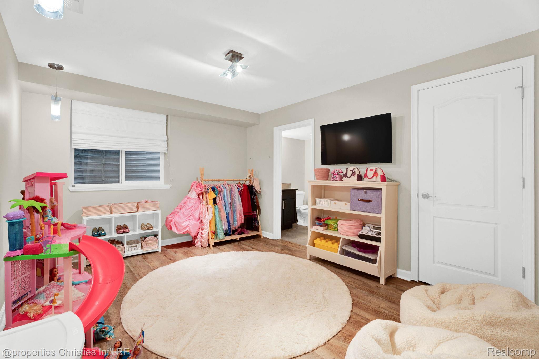 24329 Saybrook Court