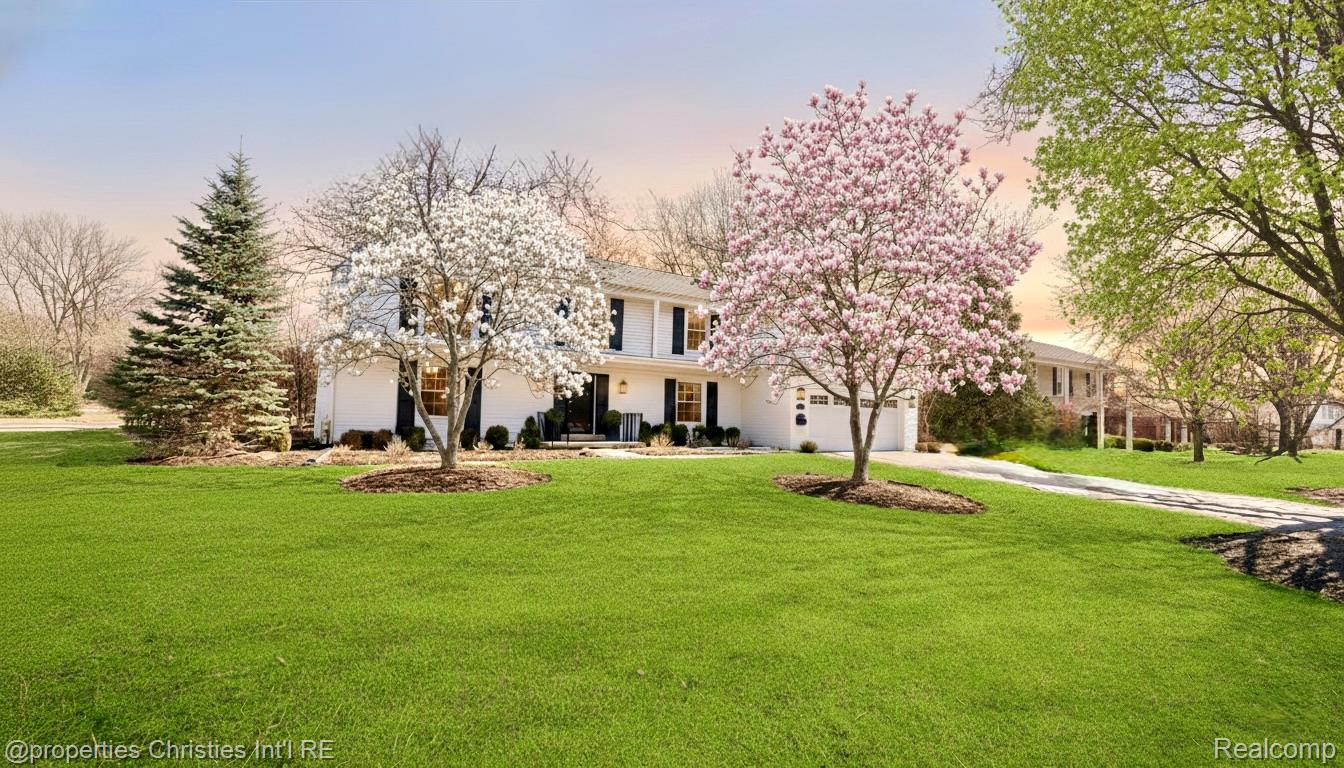 3279 E Breckenridge Lane