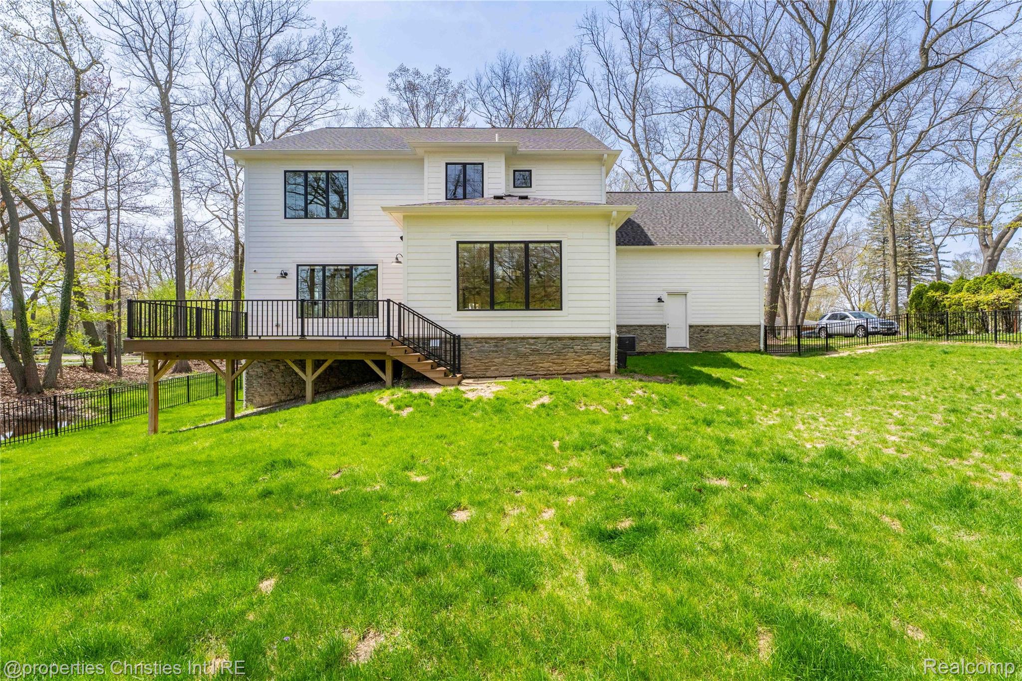 4375 Derry Road