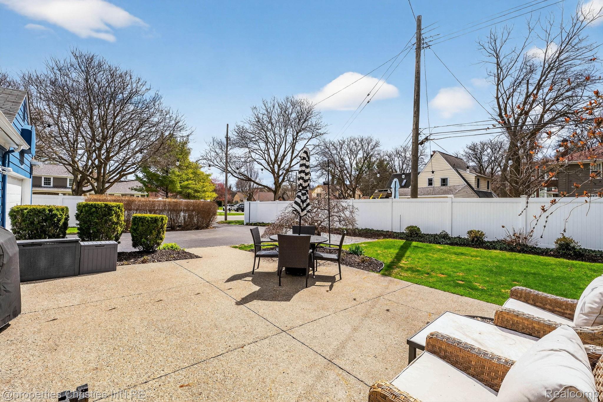 1088 Rivenoak Street