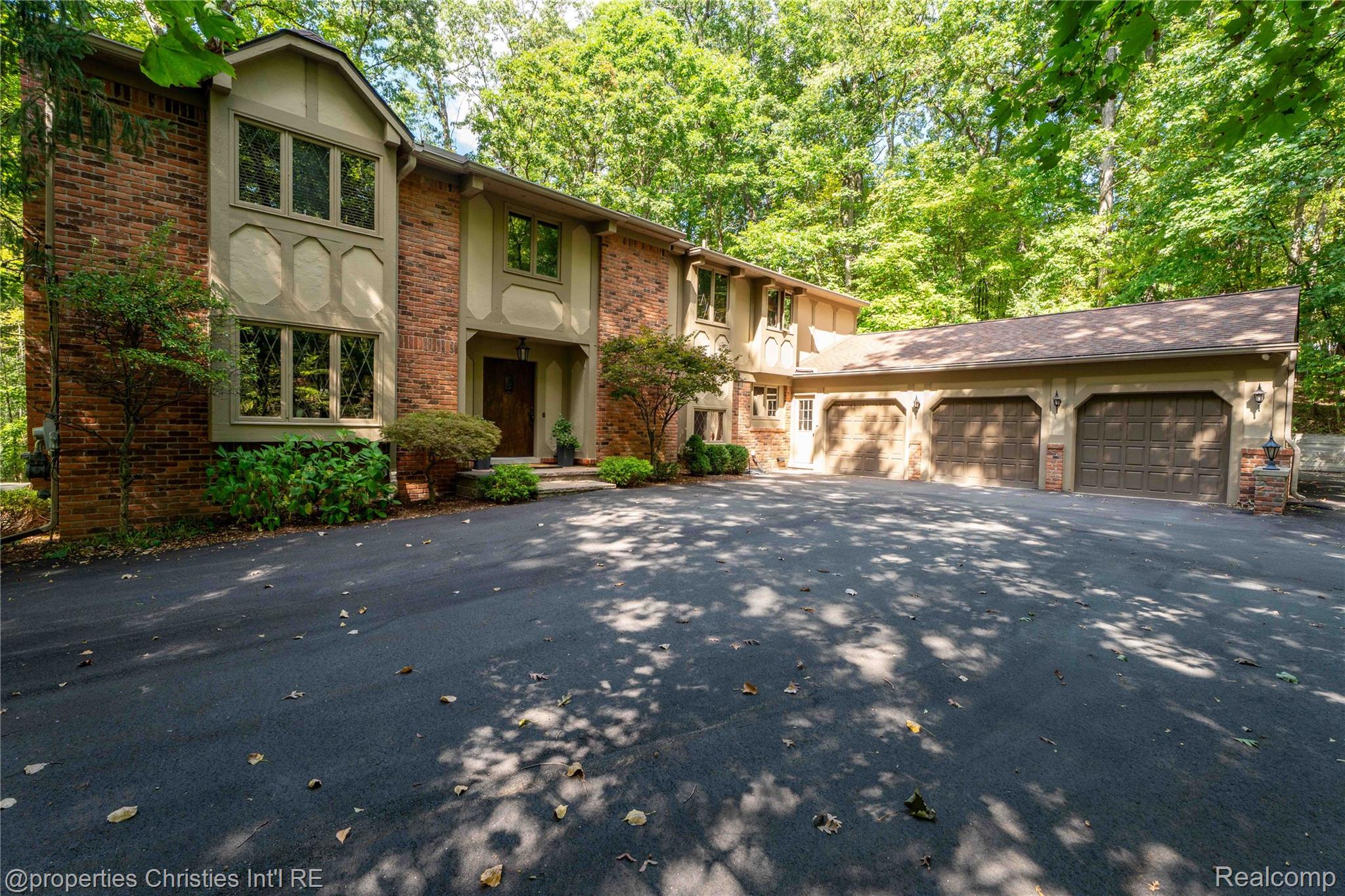 1100 Bretton Lane