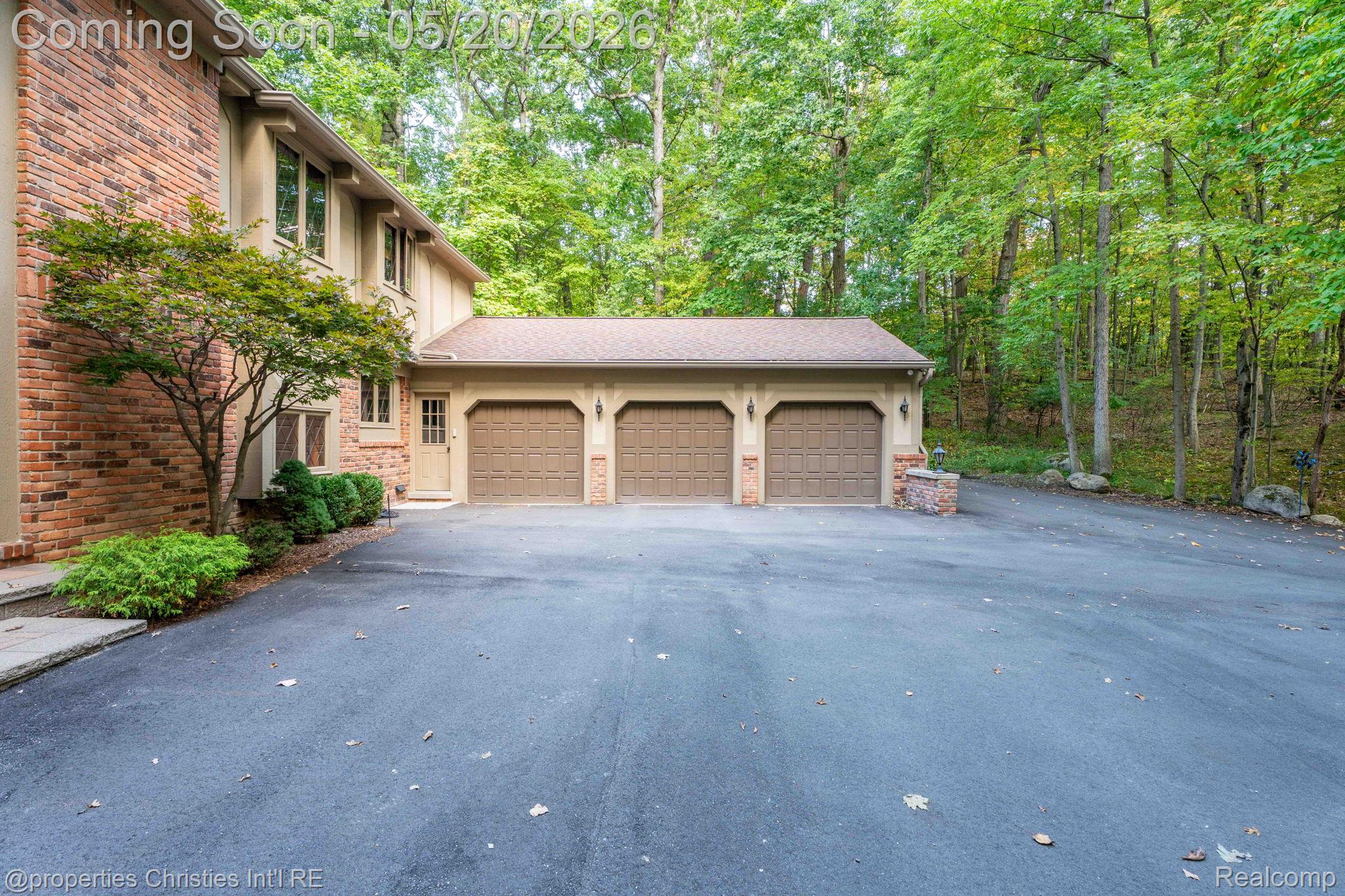1100 Bretton Lane