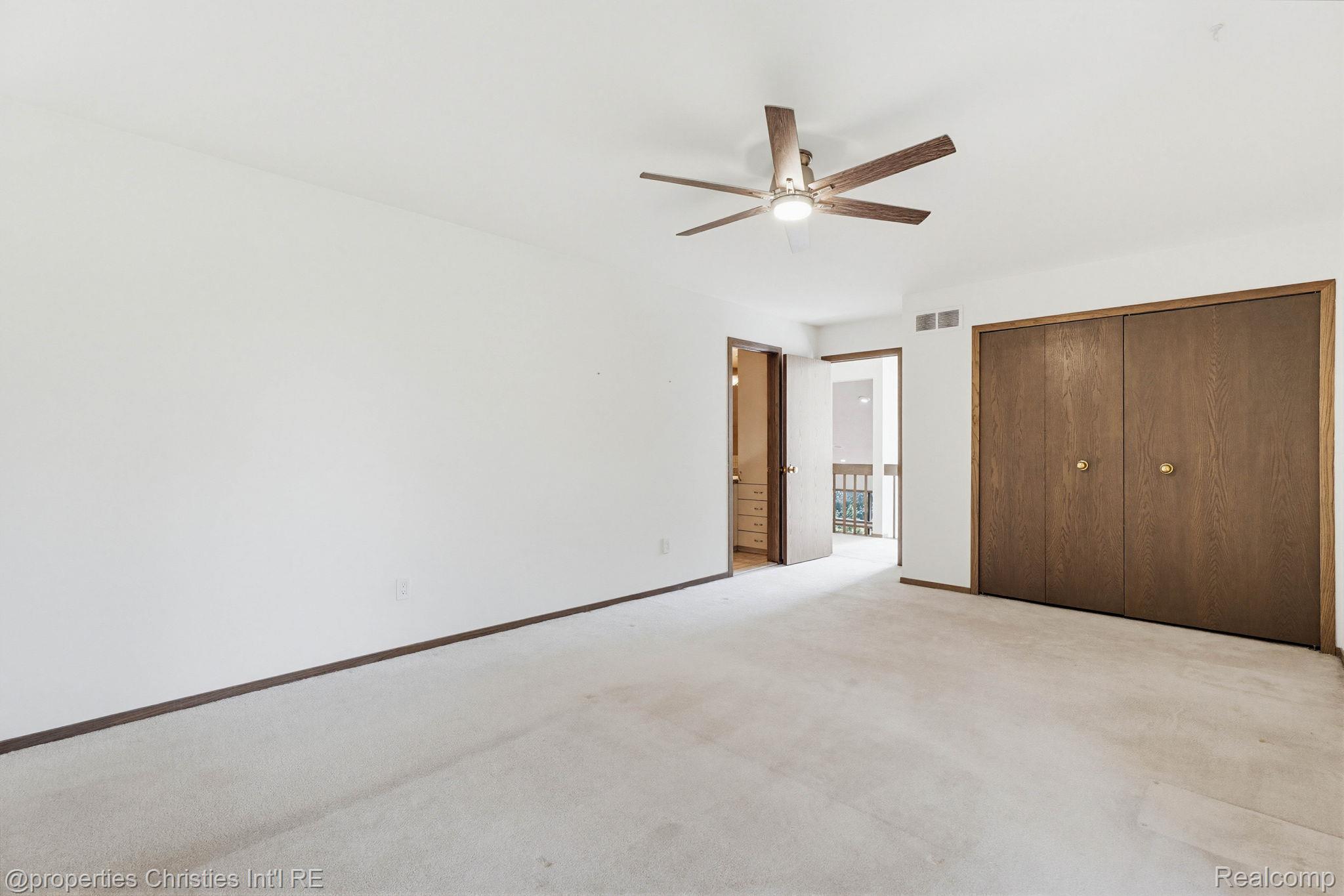 1743 Beechwood Way