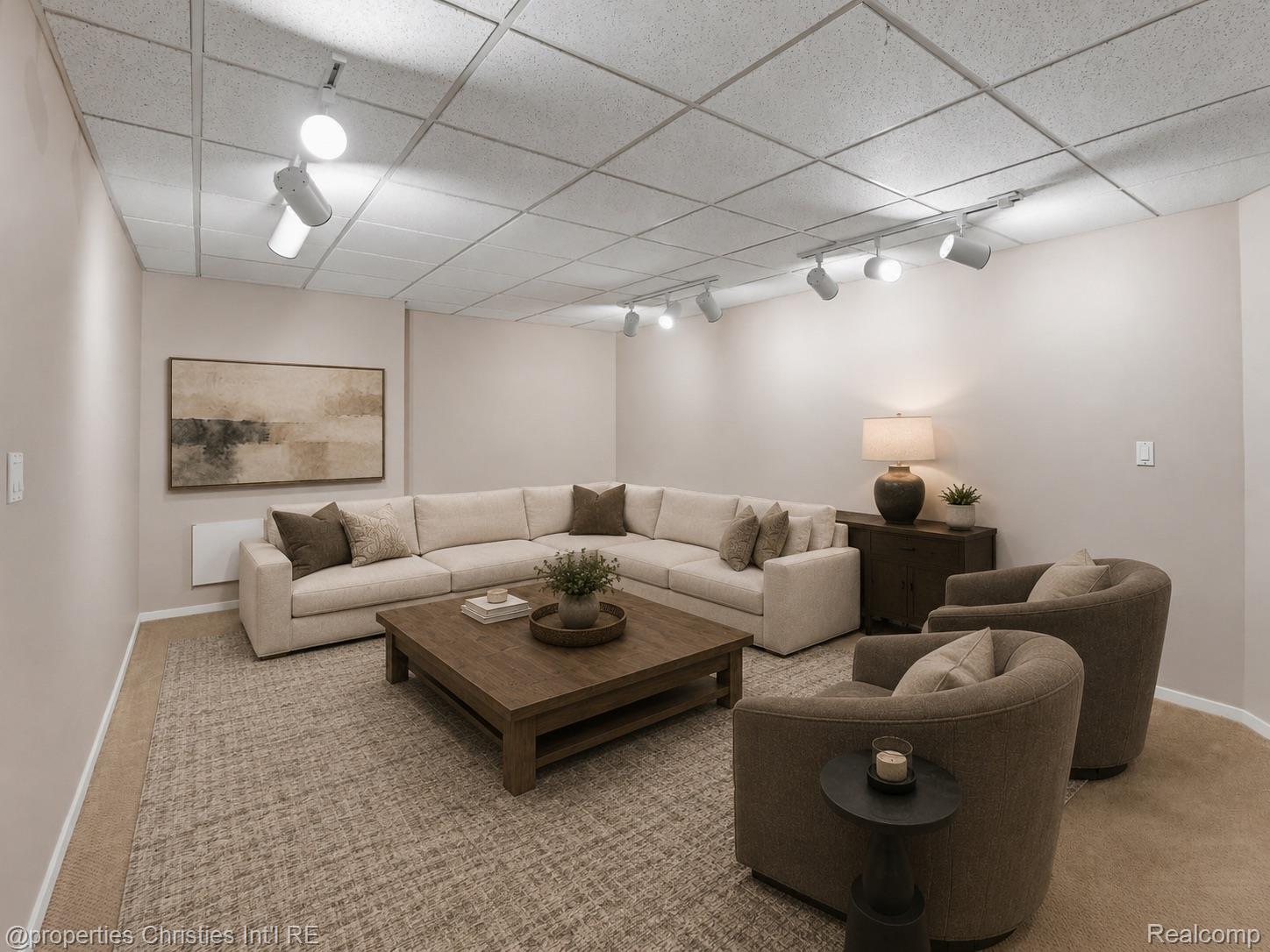 1743 Beechwood Way