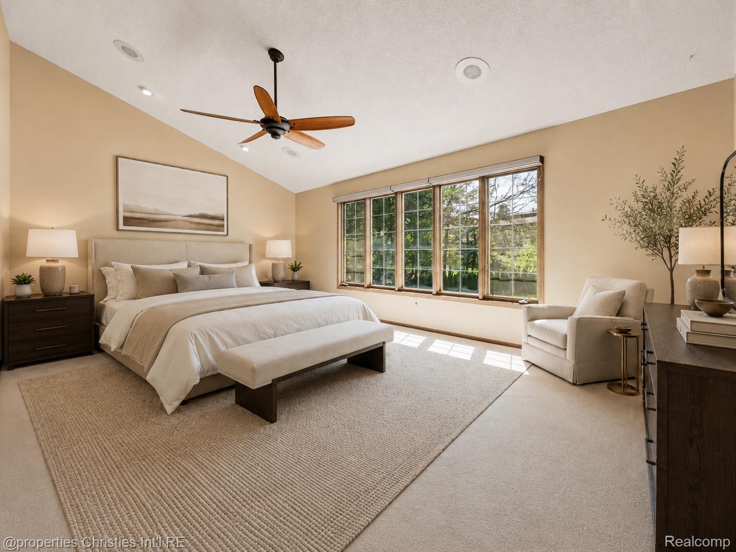1743 Beechwood Way