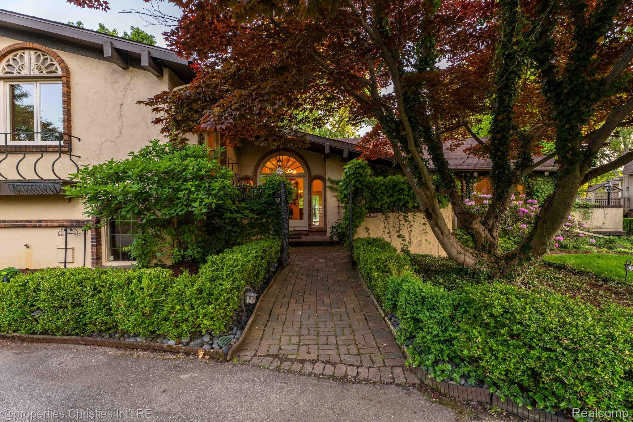 1865 Harvest Lane