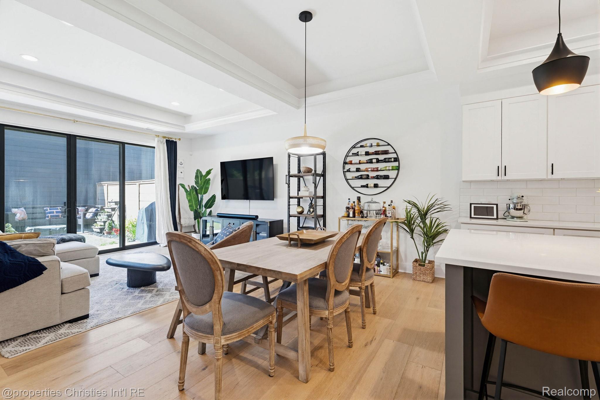 Dinning area in the 3-bedroom Contemporary home for sale at 710 Parent E, Royal Oak City, MI,