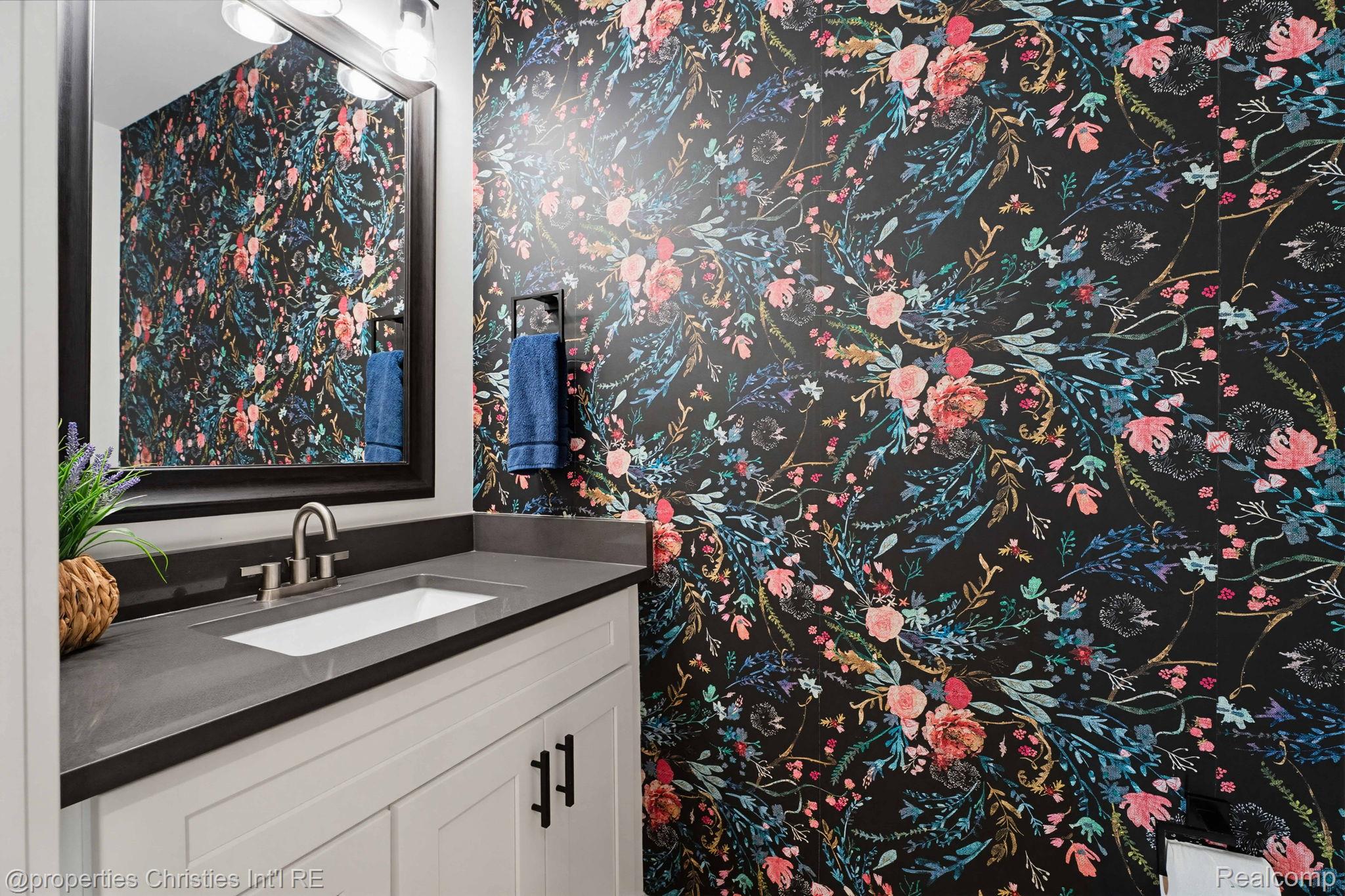 Bath Room  in the 3-bedroom Contemporary home for sale at 710 Parent E, Royal Oak City, MI,