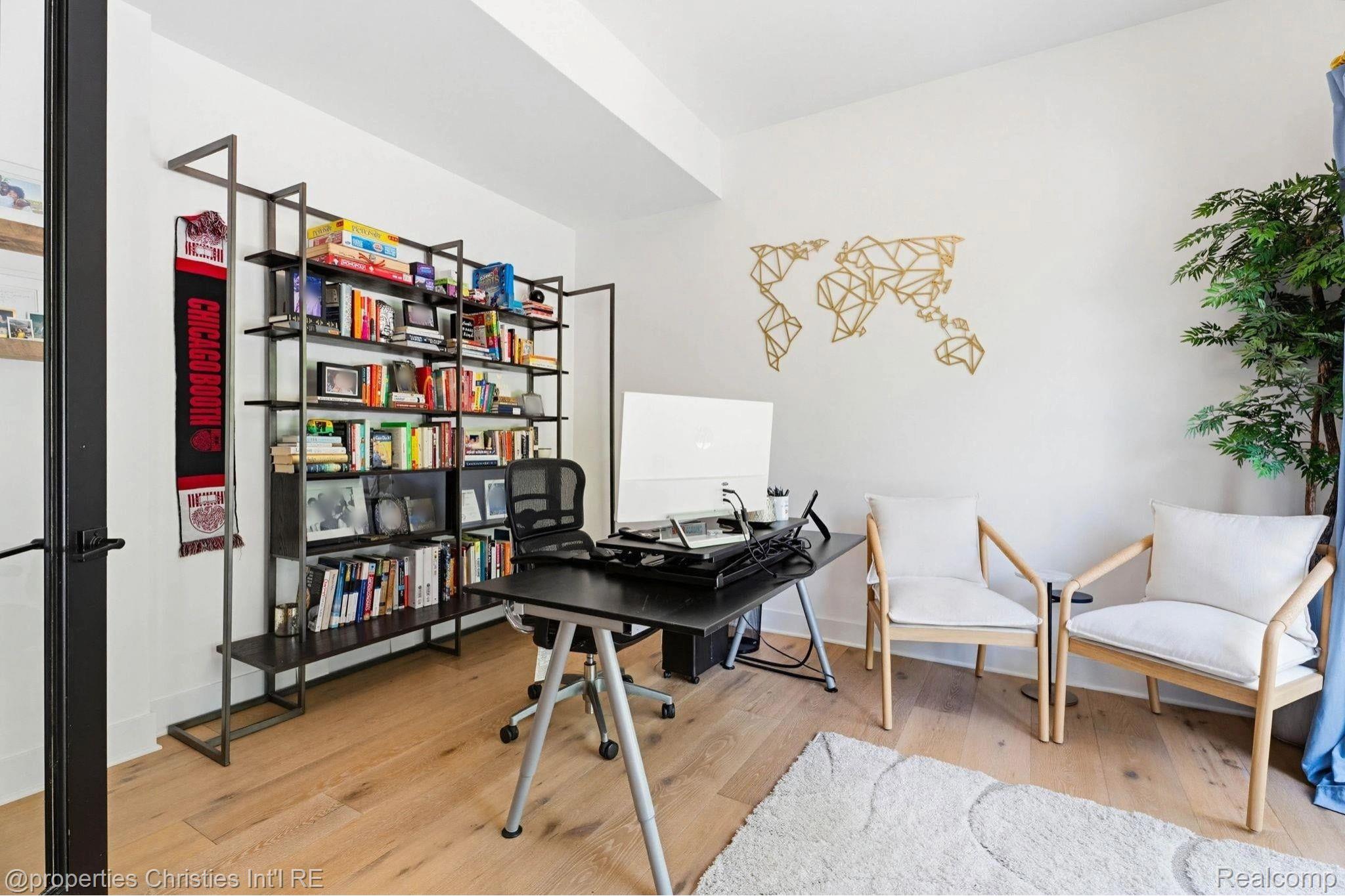 Office room in the 3-bedroom Contemporary home for sale at 710 Parent E, Royal Oak City, MI,