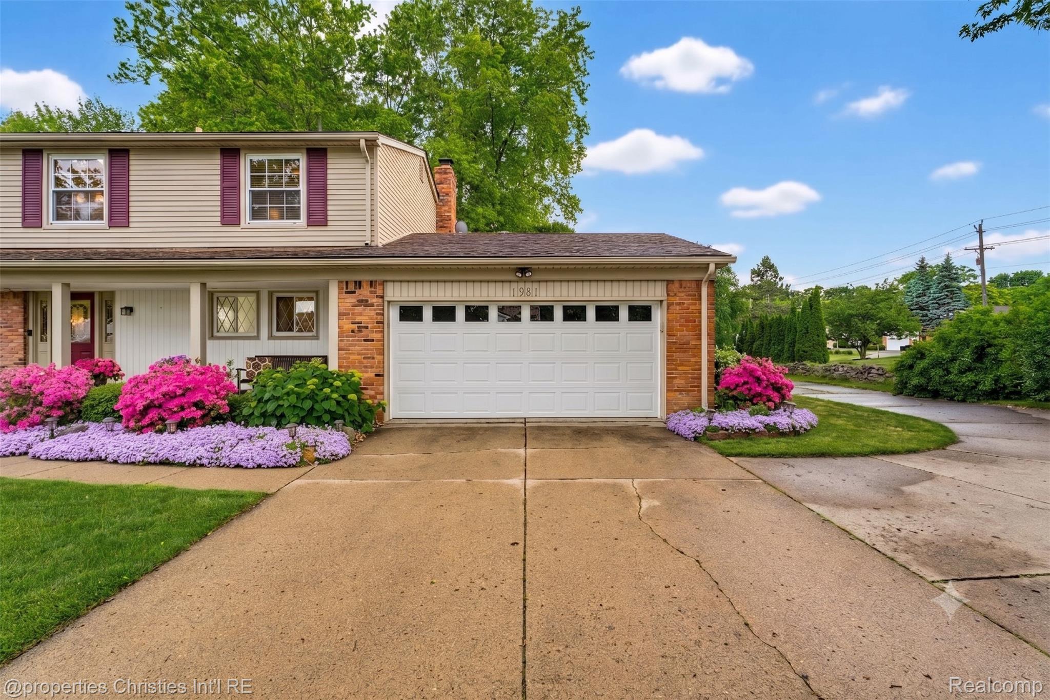 1981 Condor Drive