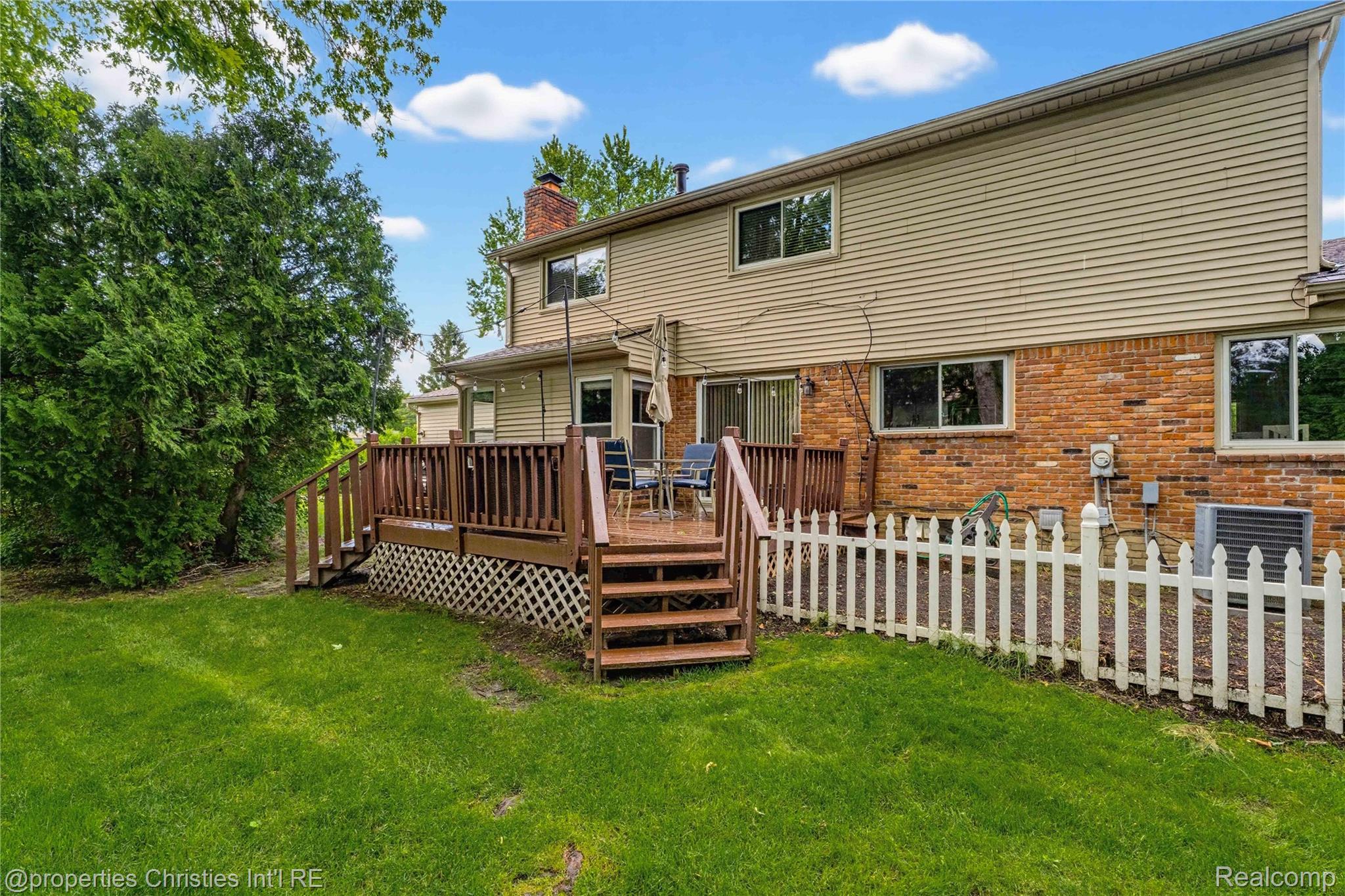 1981 Condor Drive