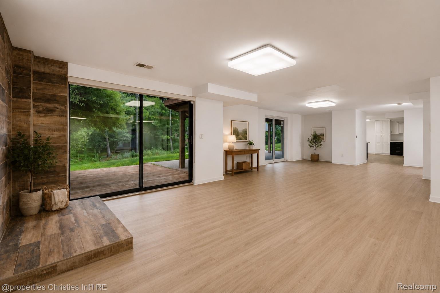 4802 Panorama Circle