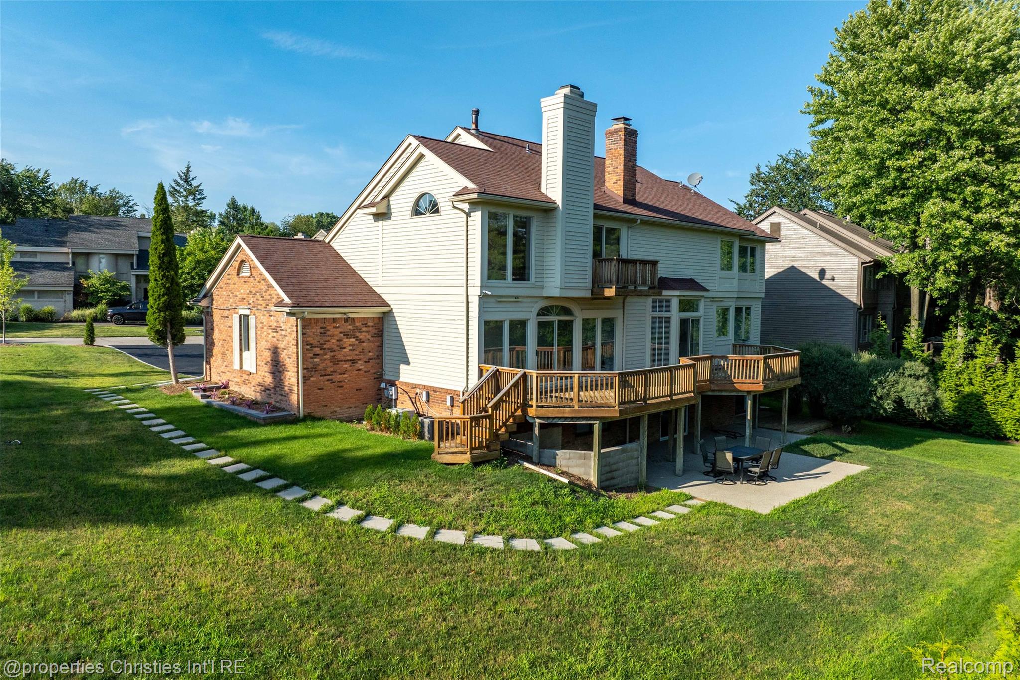 4802 Panorama Circle