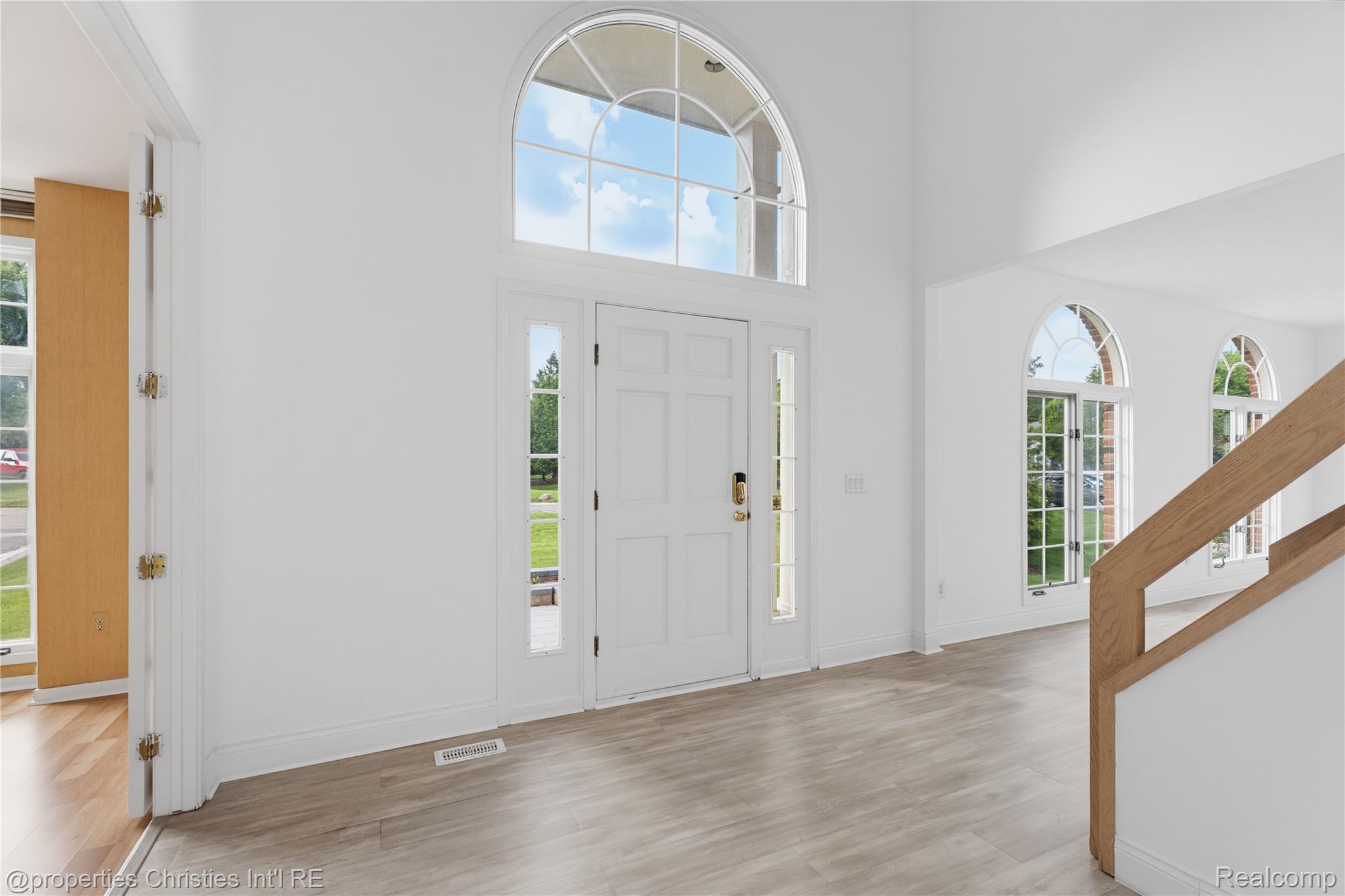 4802 Panorama Circle