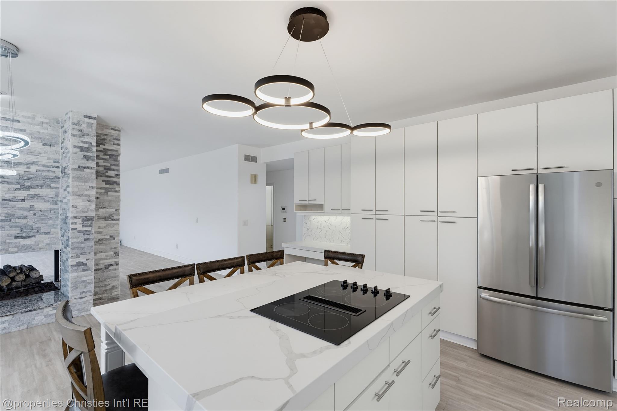 4802 Panorama Circle