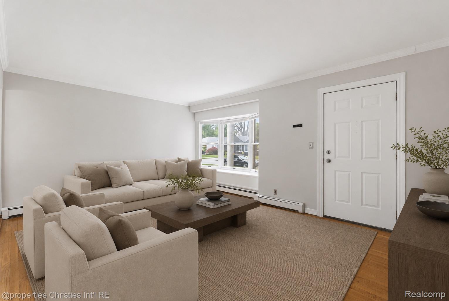Living area in the 4-bedroom Colonial home for sale at 2424 Dallas Avenue, Royal Oak City, MI,