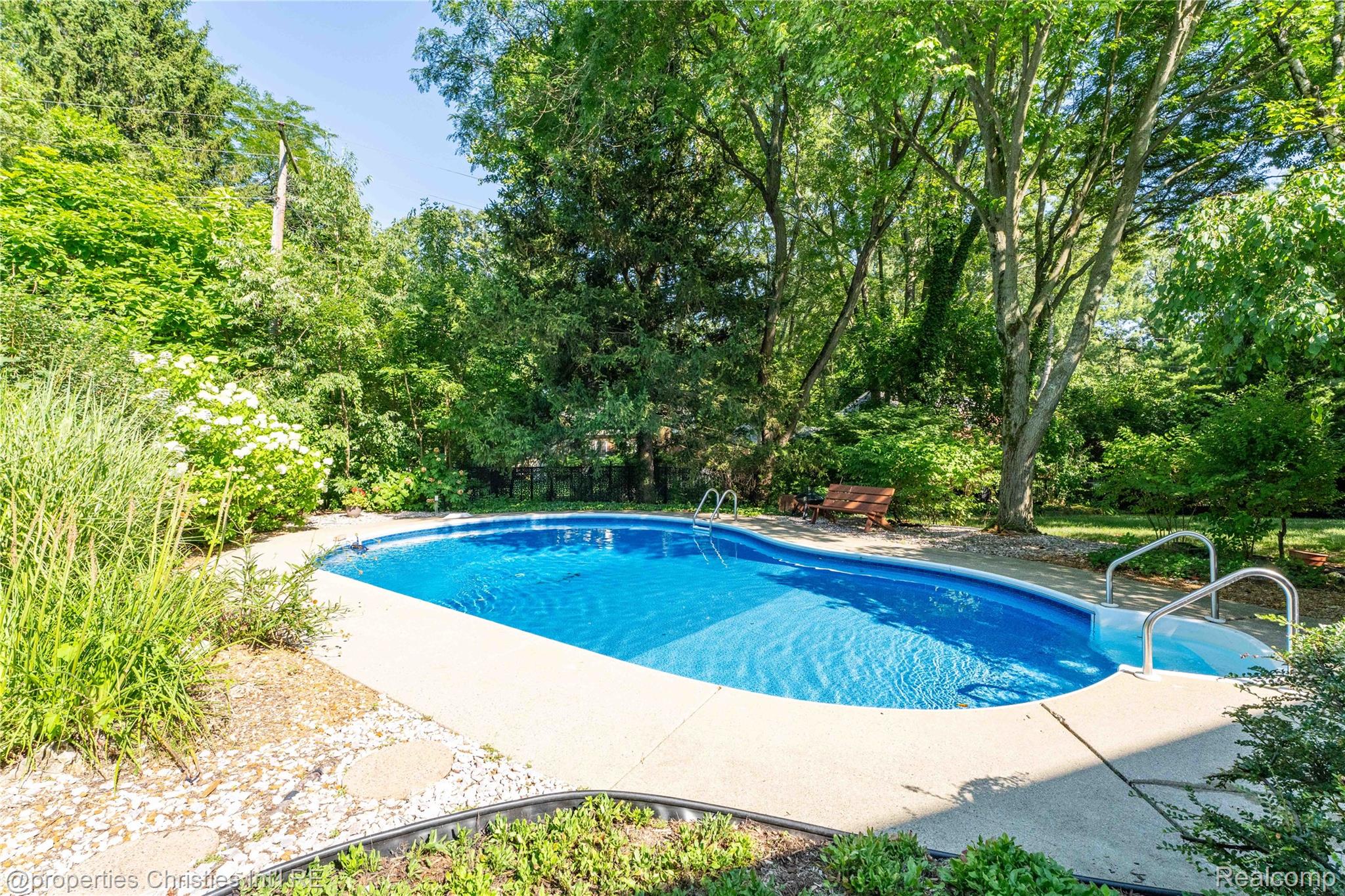 3560 Beach Road