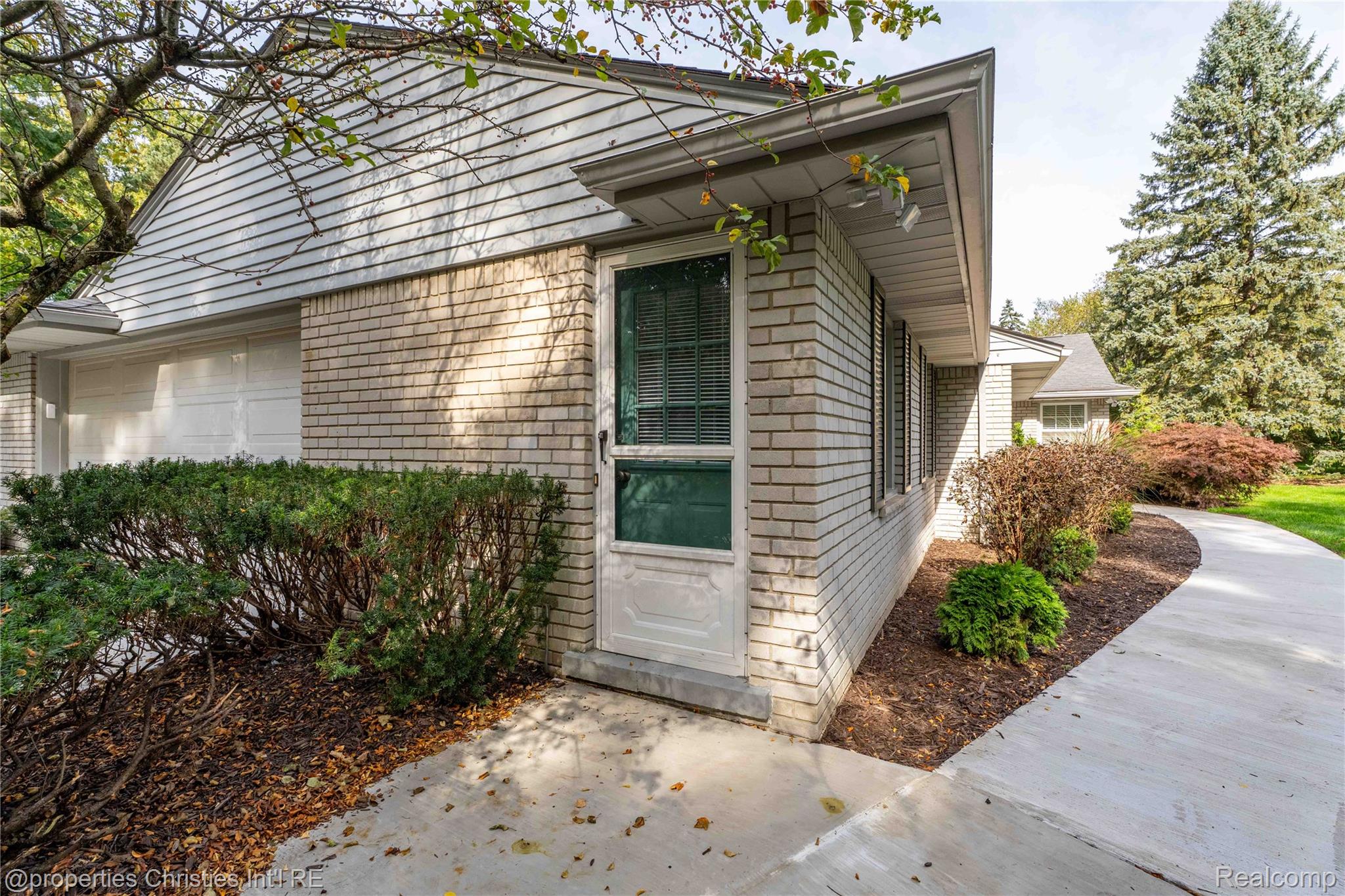 4494 Burnley DR