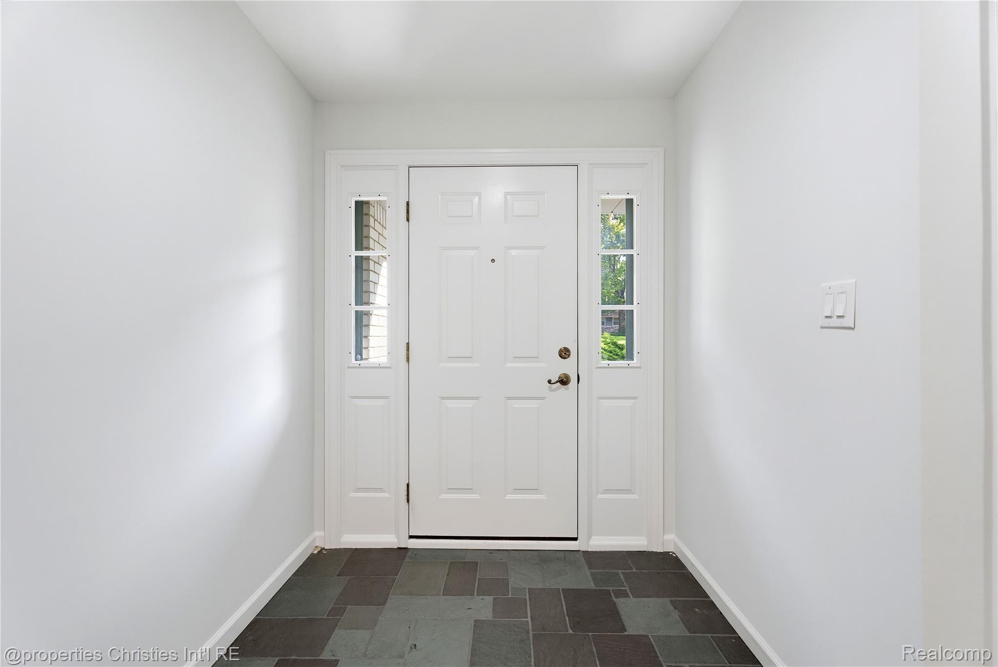 4494 Burnley DR