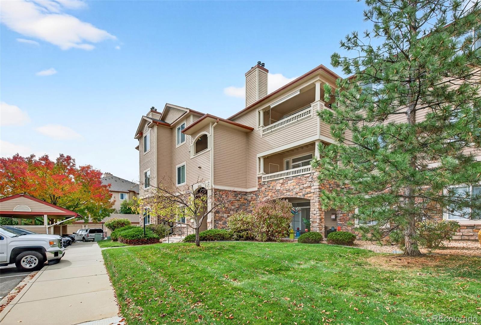 8427 S Hoyt Way Unit: 101