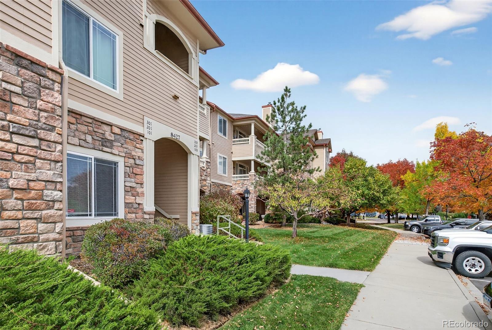 8427 S Hoyt Way Unit: 101