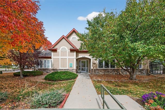8427 S Hoyt Way Unit: 101